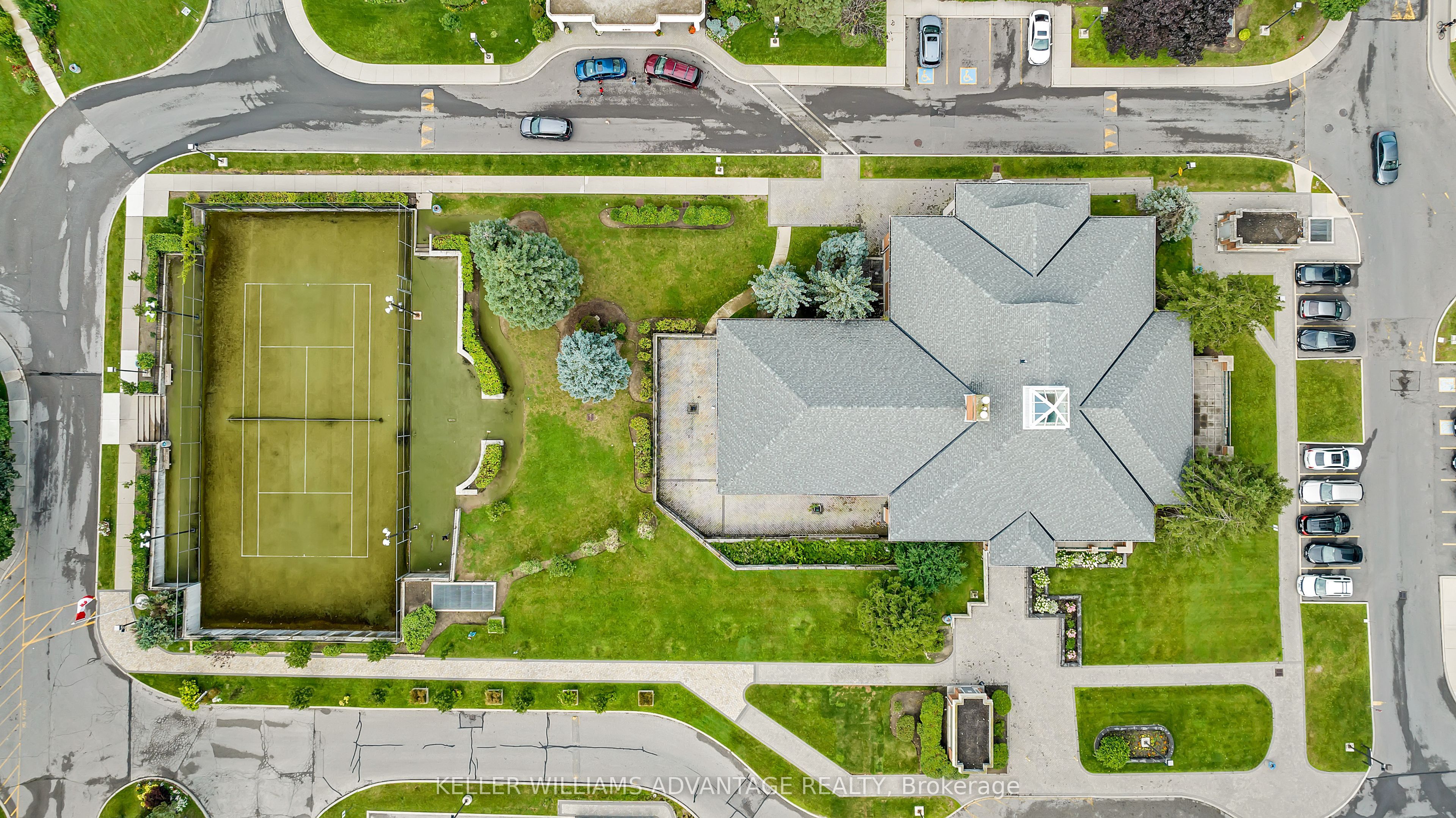 #1010 - 410 Mclevin Avenue Property Photo 28