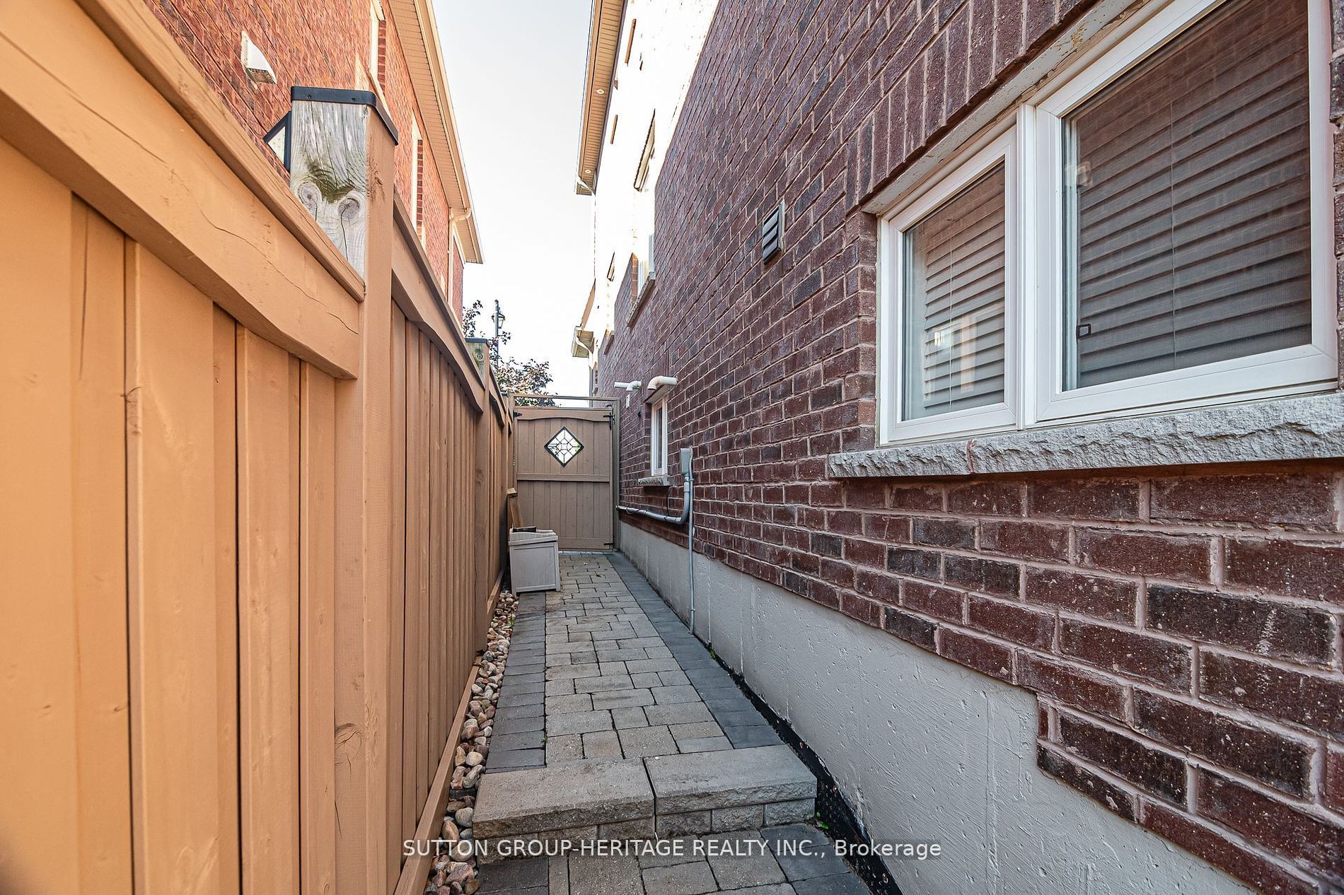 9 Halliday Street Property Photo 42
