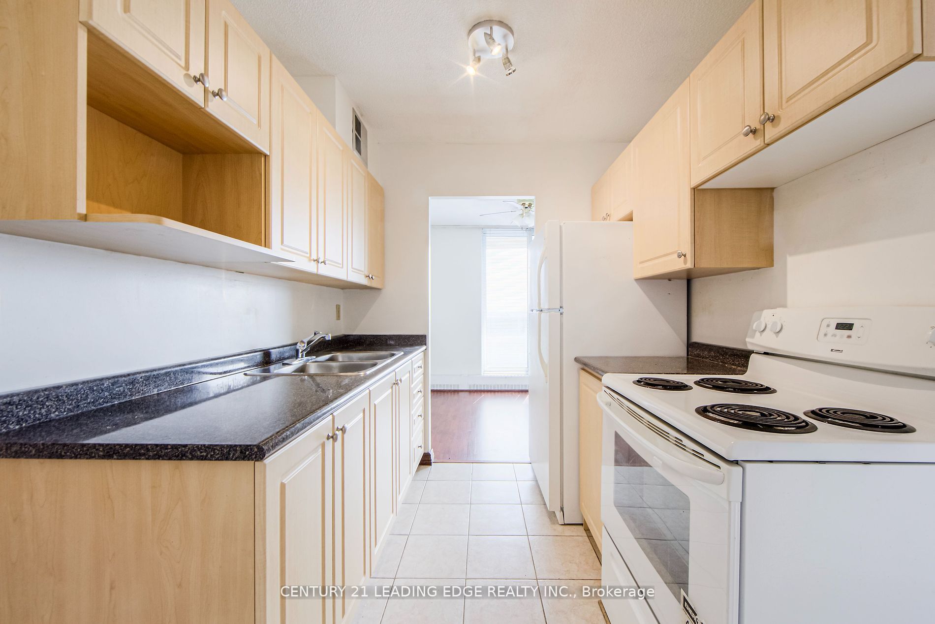 #912 - 1250 Bridletowne Circle Property Photo 8