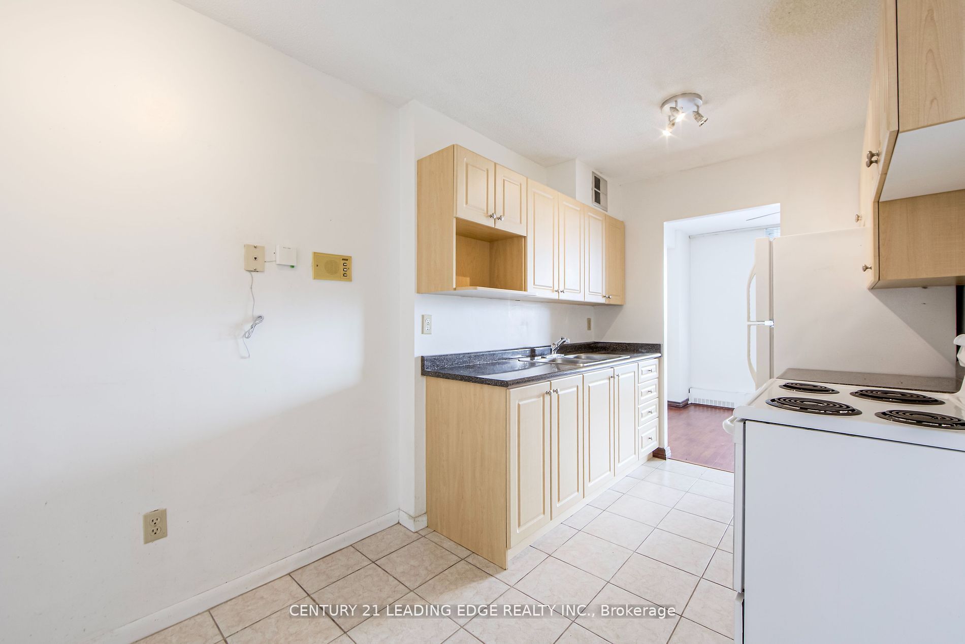 #912 - 1250 Bridletowne Circle Property Photo 9