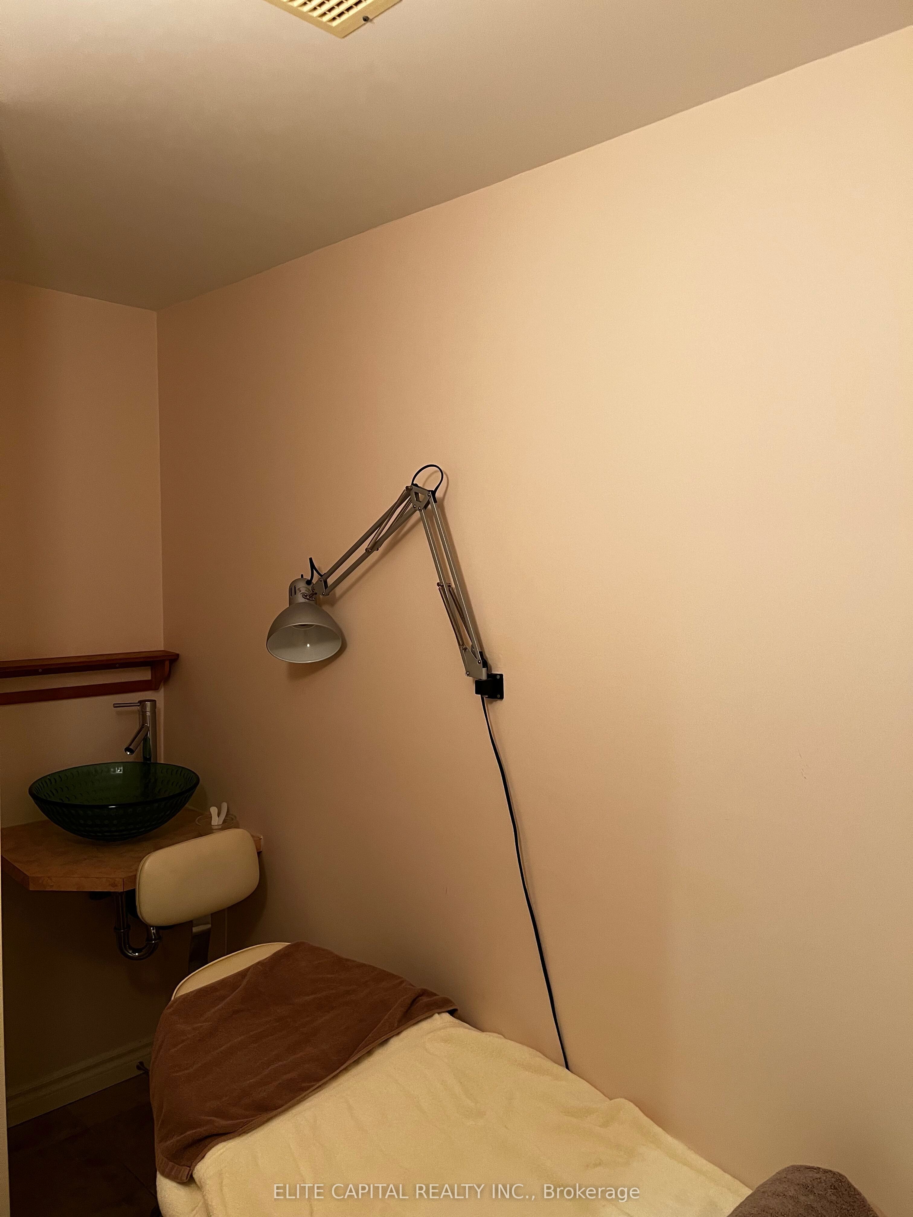 #g58 - 8 Glen Watford Drive Property Photo 6