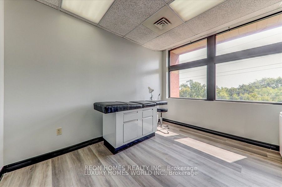 #301 - 3852 Finch Avenue Property Photo 17