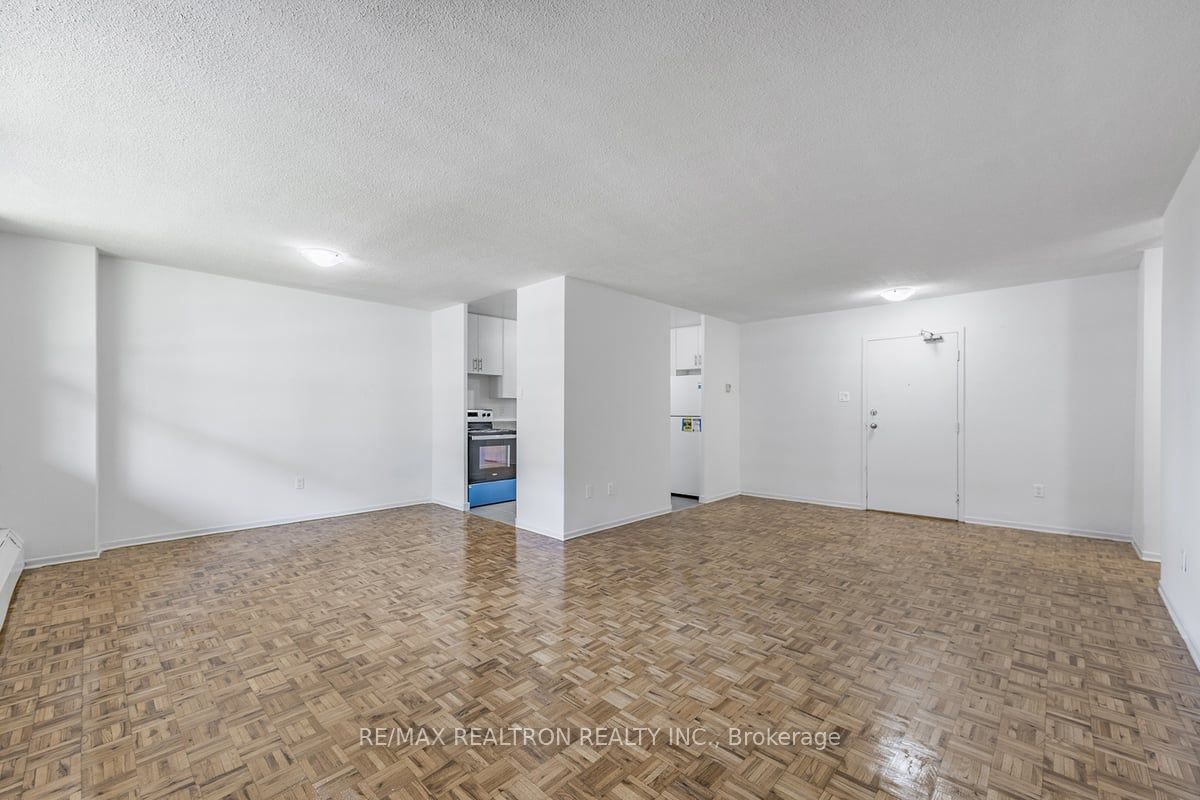 #701 - 5 Glamorgan Avenue Property Photo