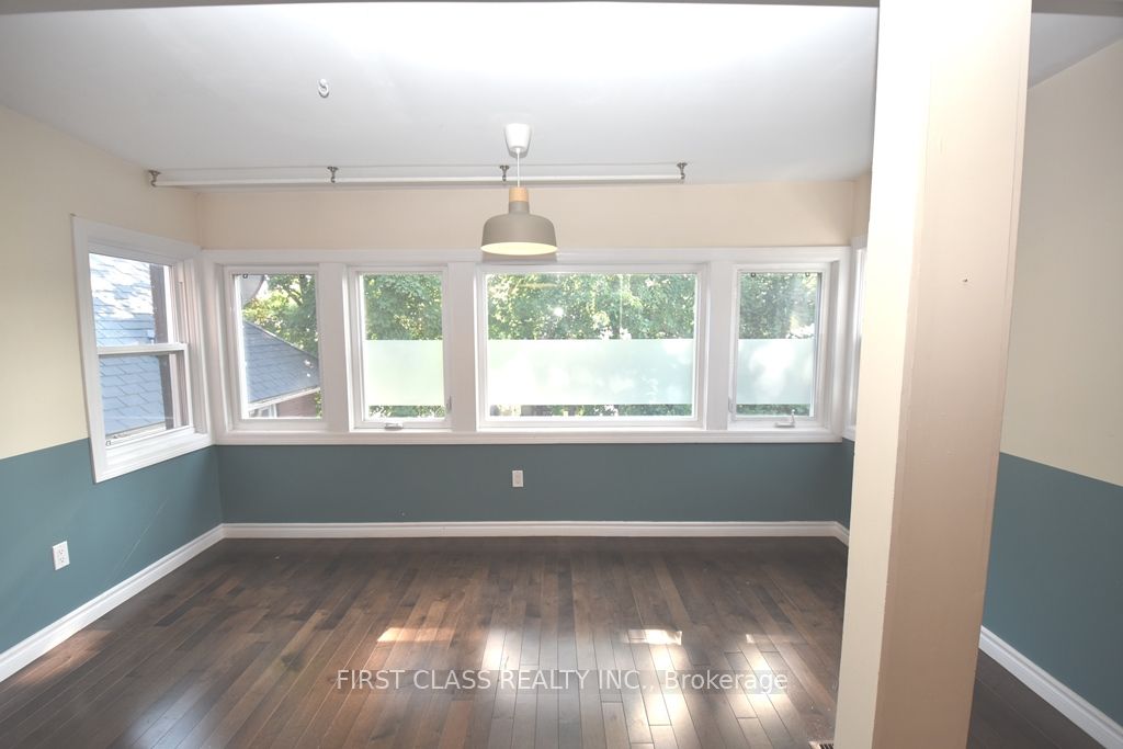 102 Greenwood Avenue Property Photo 9