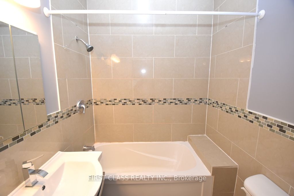 102 Greenwood Avenue Property Photo 17