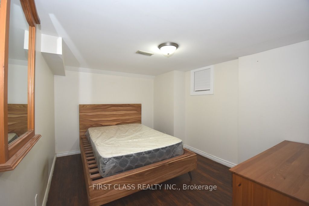 102 Greenwood Avenue Property Photo 26