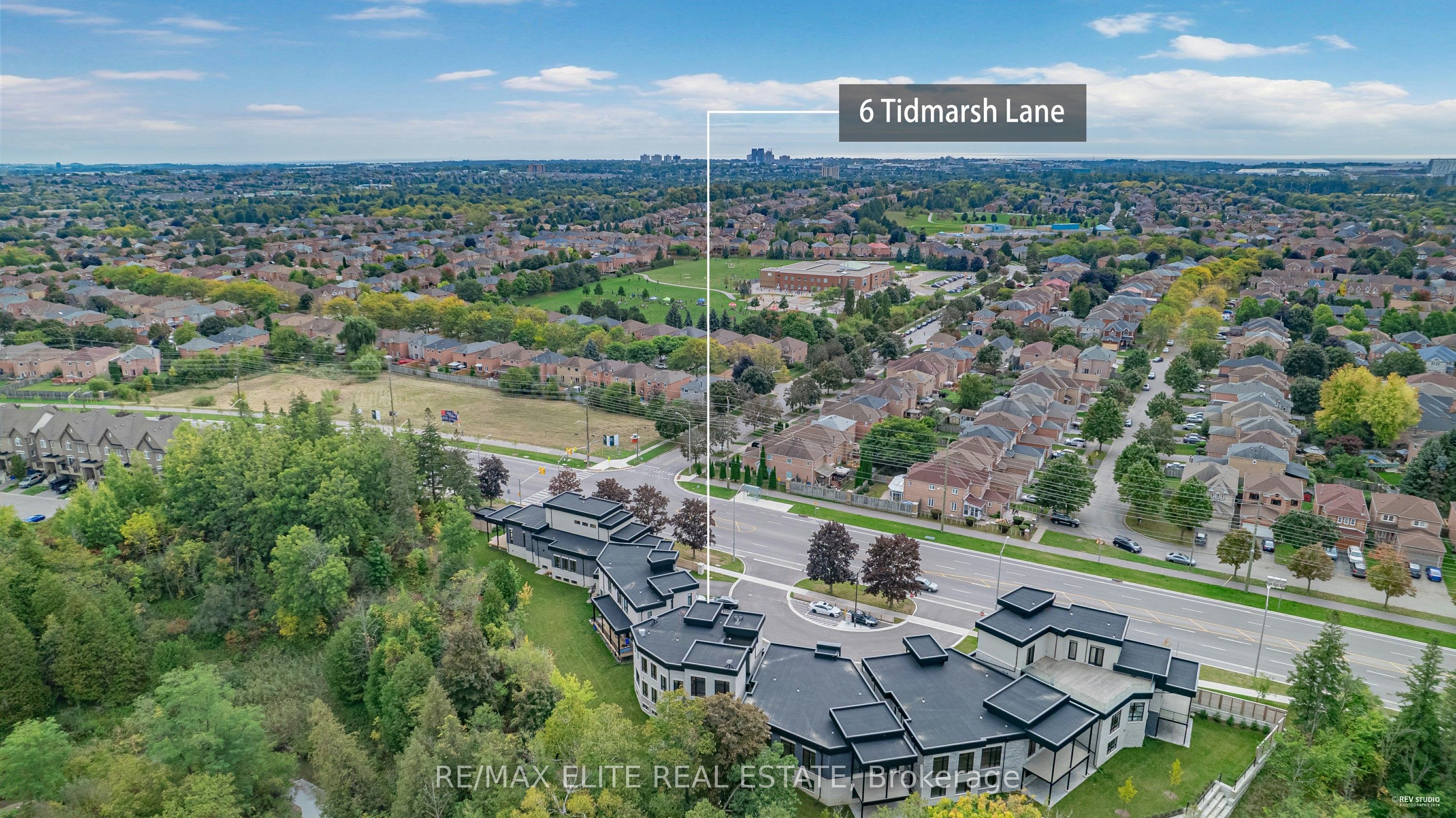 6 Tidmarsh Lane Property Photo 4