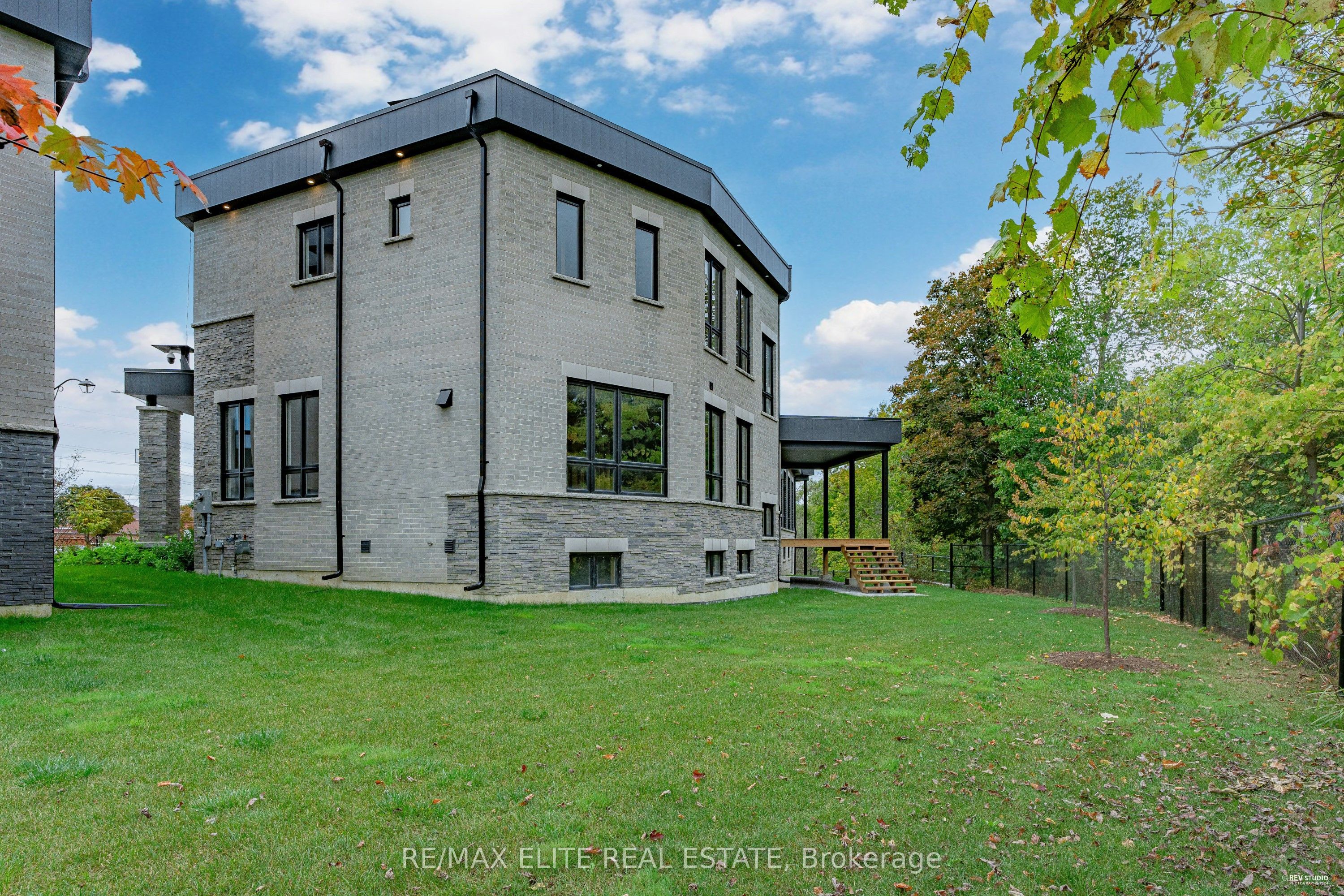6 Tidmarsh Lane Property Photo 7