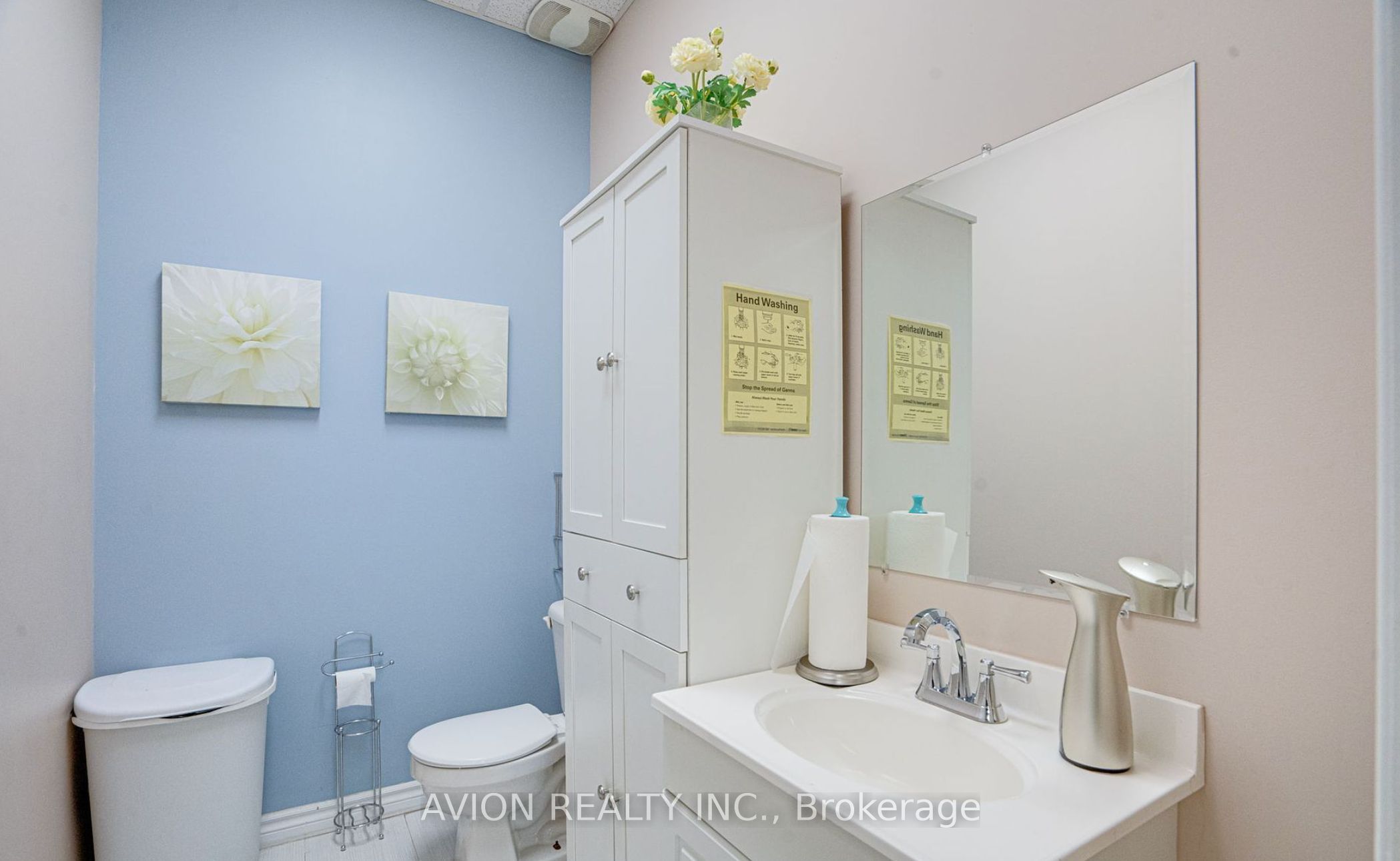 1024 Kingston Road Property Photo 3
