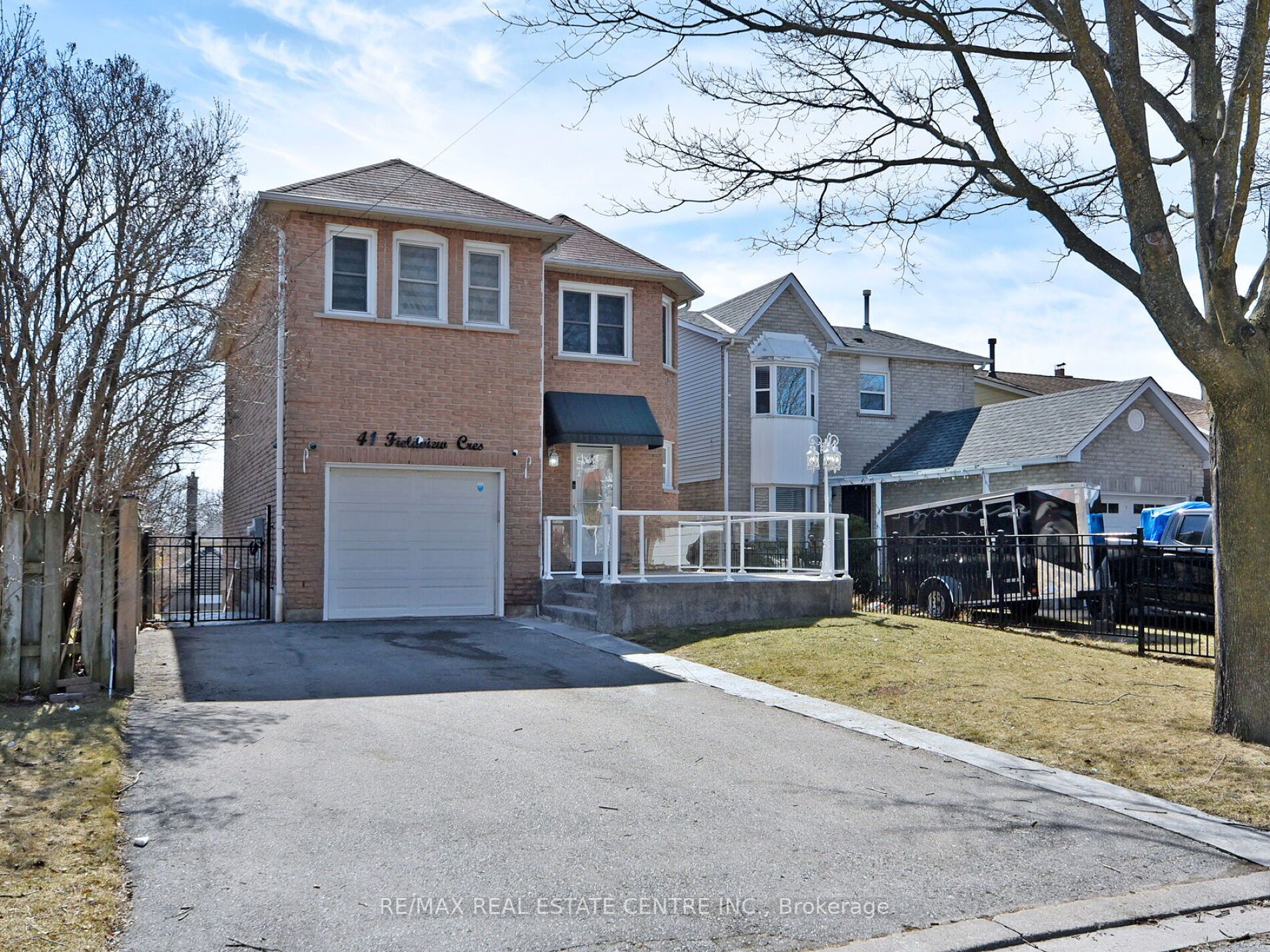 41 Fieldview Crescent Property Photo