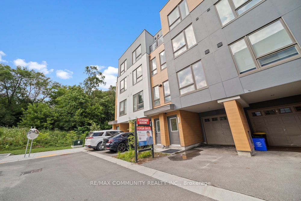 1672 Pleasure Valley Path N Property Photo 4