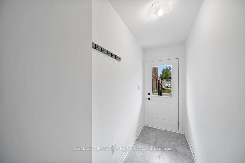 1672 Pleasure Valley Path N Property Photo 5