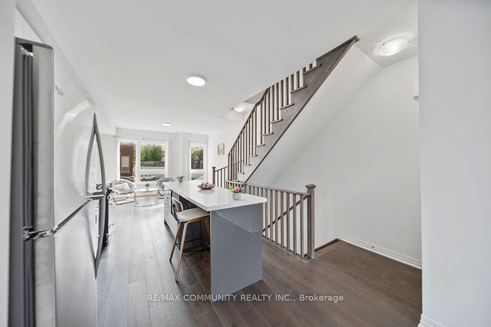 1672 Pleasure Valley Path N Property Photo 6