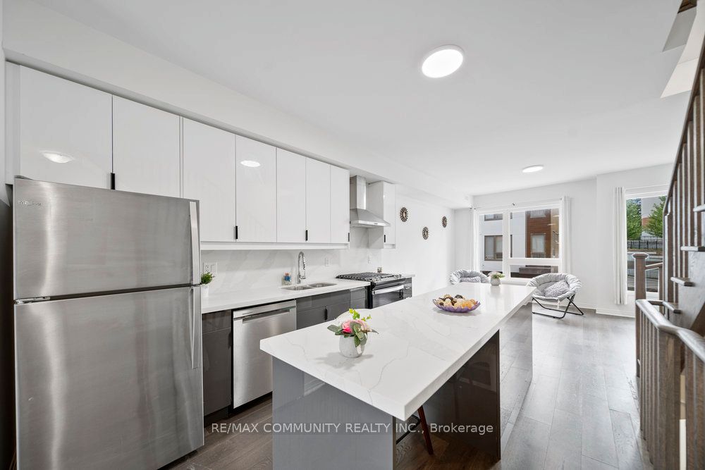 1672 Pleasure Valley Path N Property Photo 8