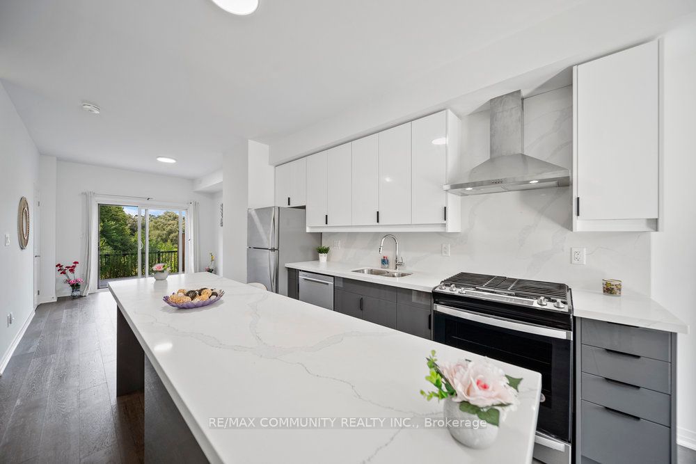 1672 Pleasure Valley Path N Property Photo 10