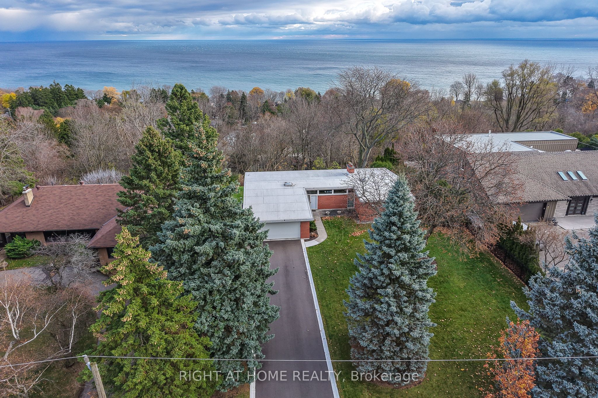 59 Hill Crescent Property Photo 2