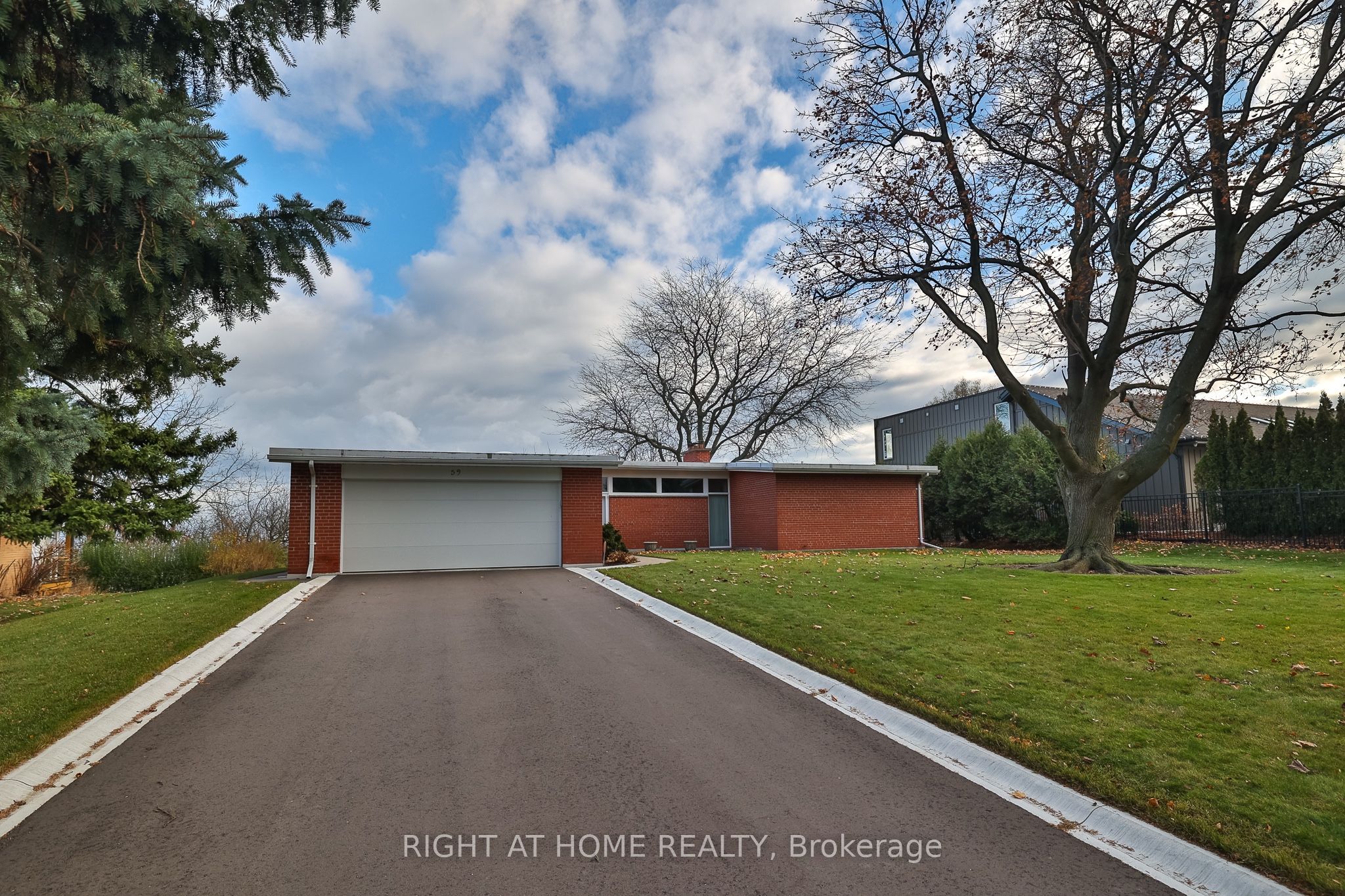 59 Hill Crescent Property Photo 4