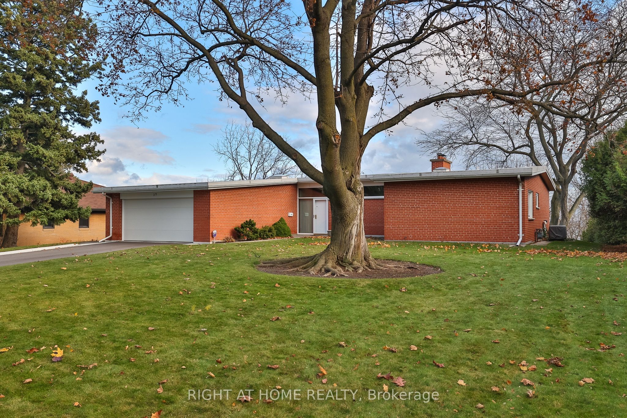 59 Hill Crescent Property Photo 6