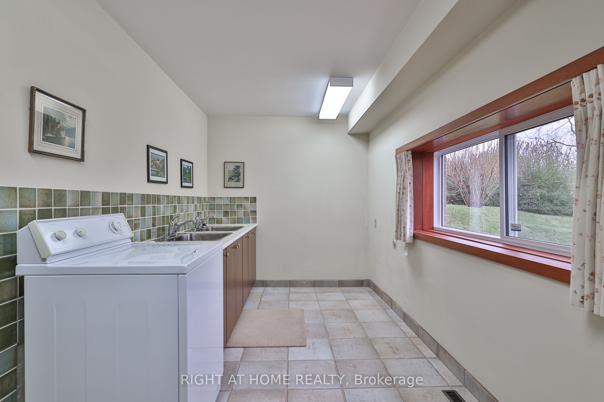 59 Hill Crescent Property Photo 43