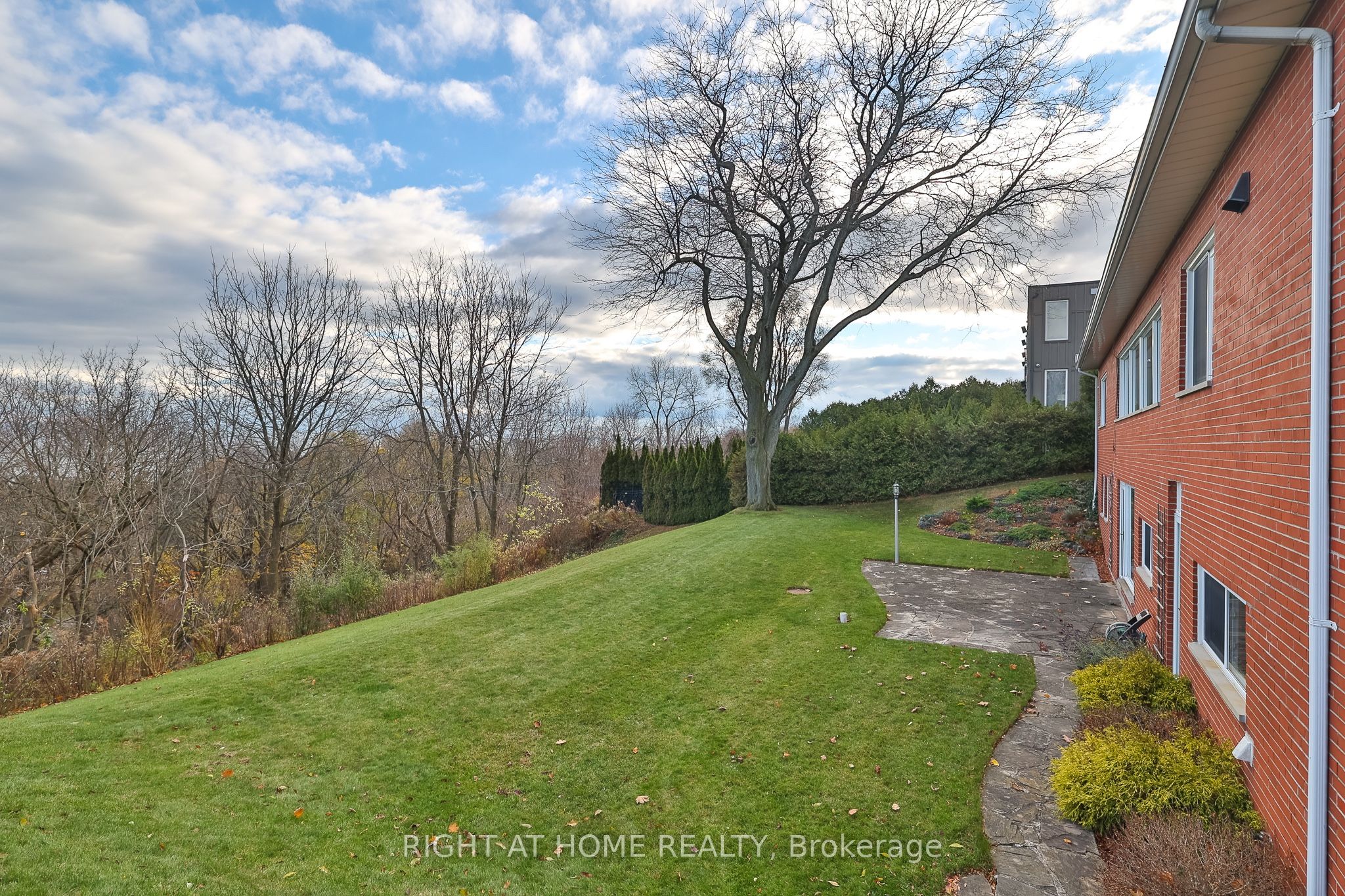 59 Hill Crescent Property Photo 46