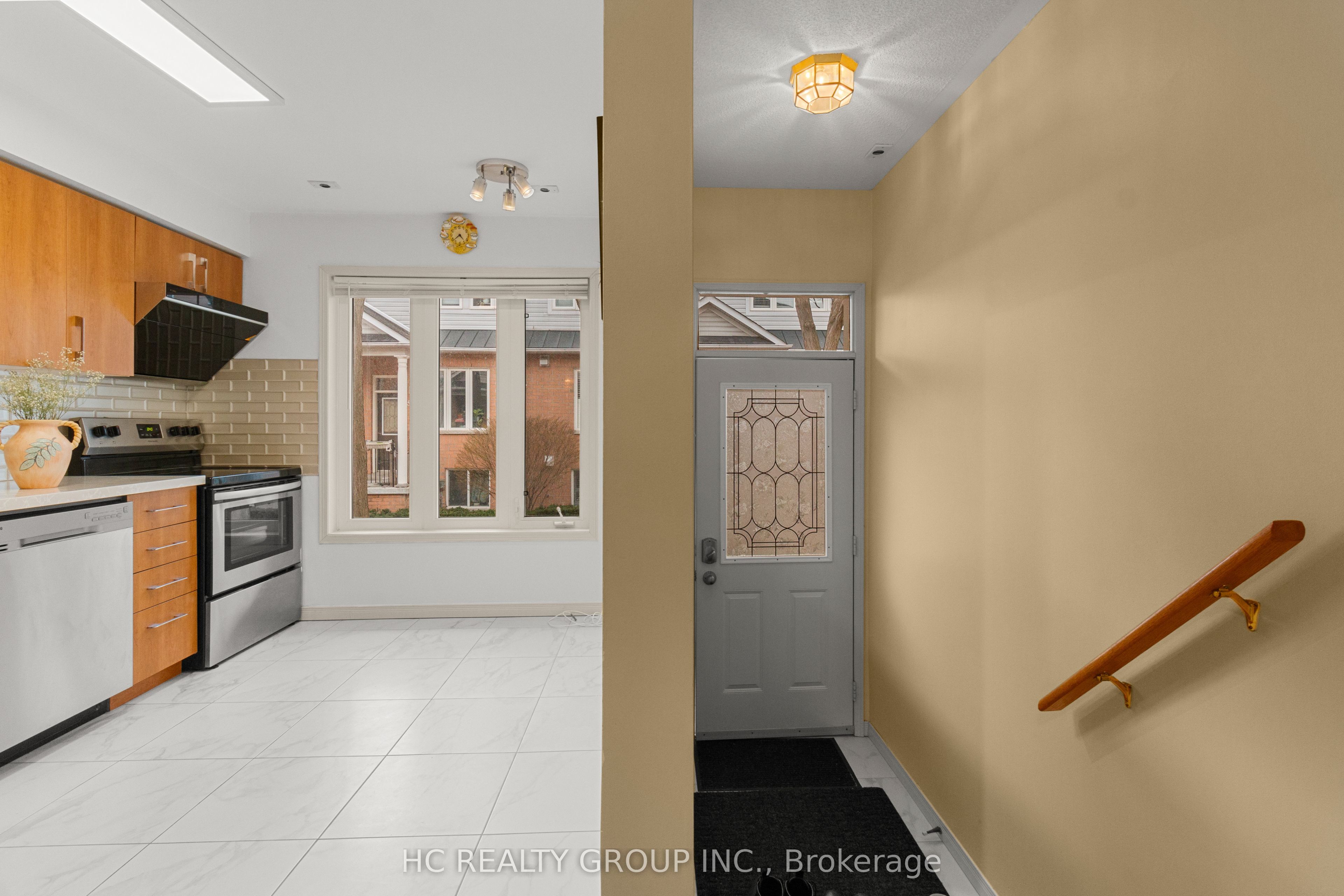 83 Mondeo Drive 535 Property Photo 4