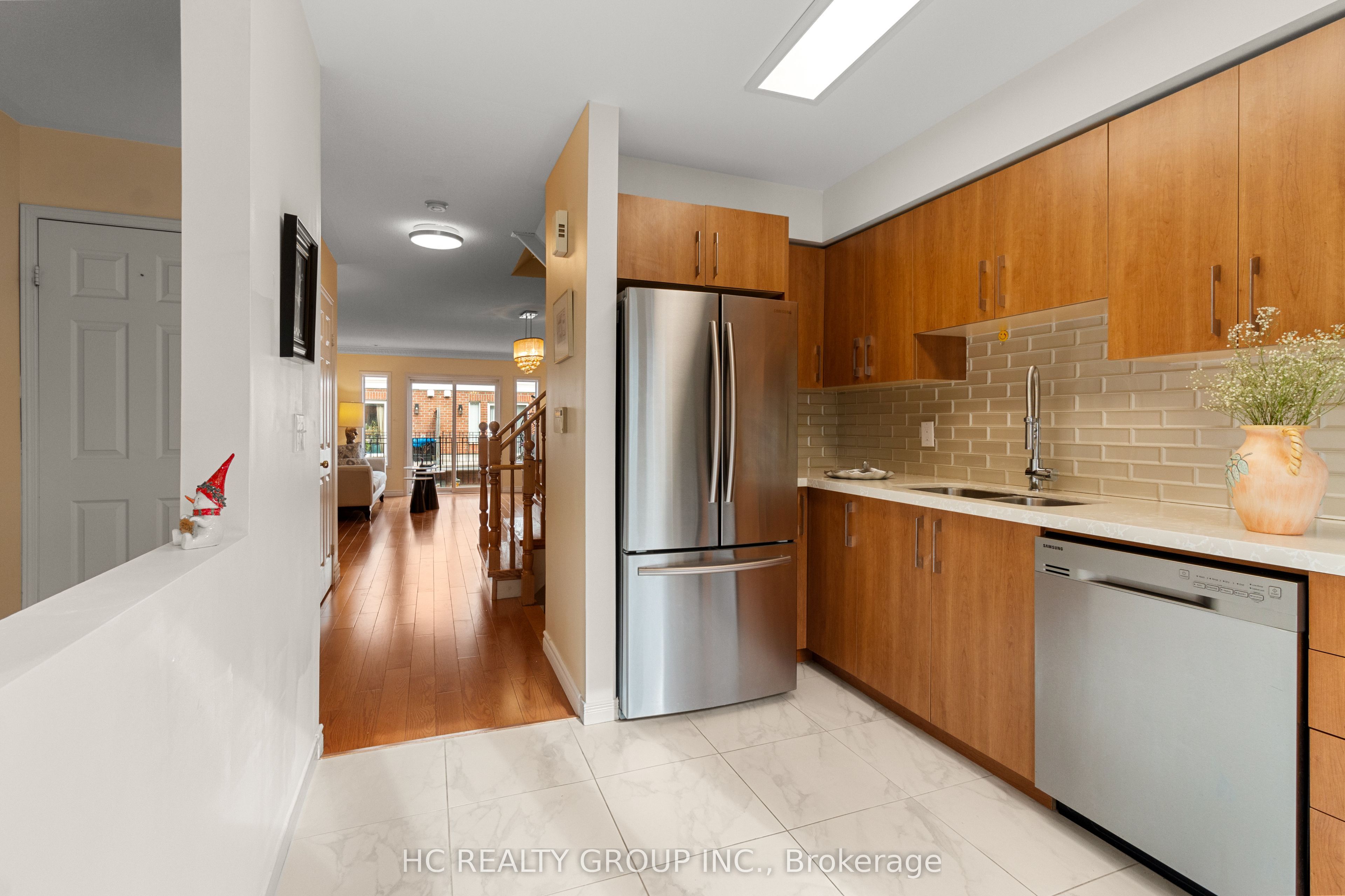 83 Mondeo Drive 535 Property Photo 6