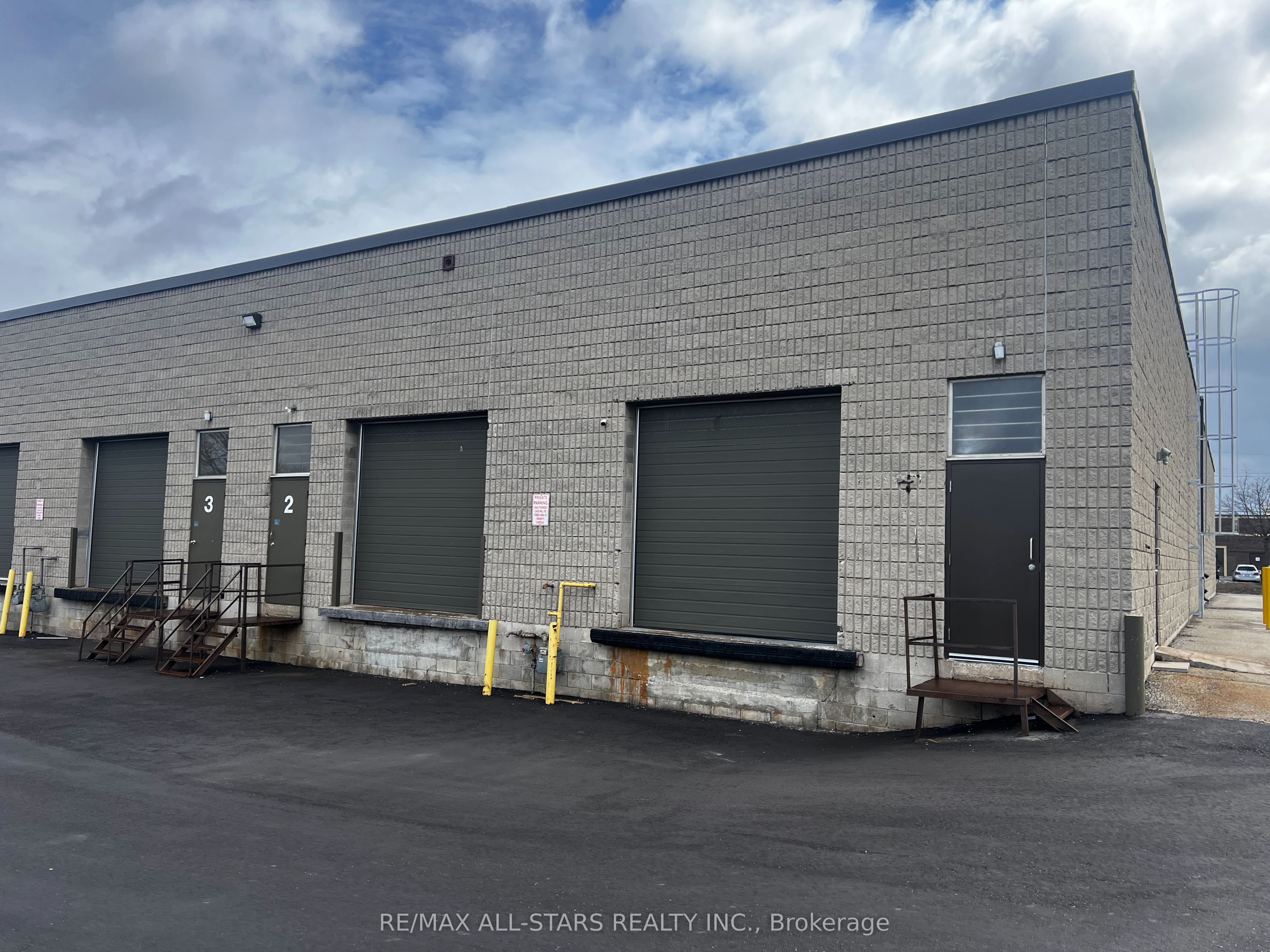 ##1 - 1060 Salk Road Property Photo 2