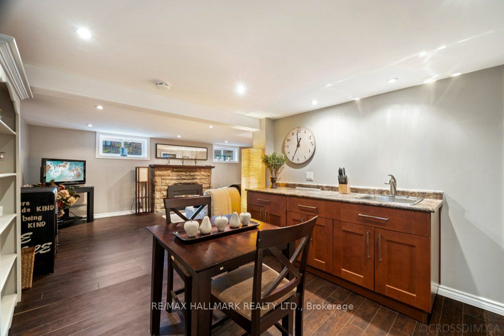 #lower Level - 4 Four Oaks Gate Property Photo