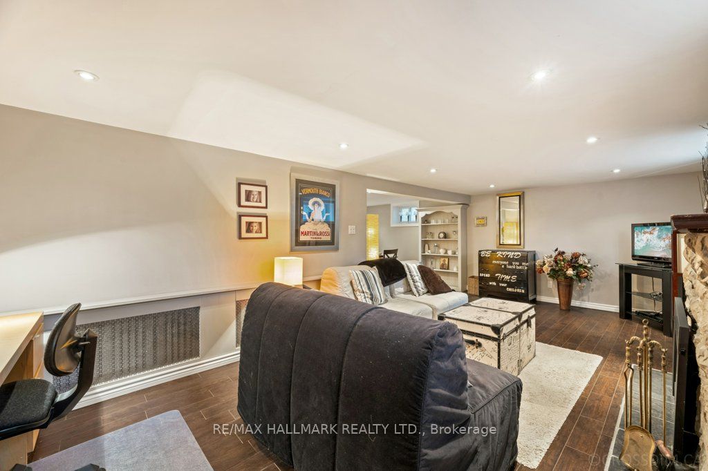 #lower Level - 4 Four Oaks Gate Property Photo 6