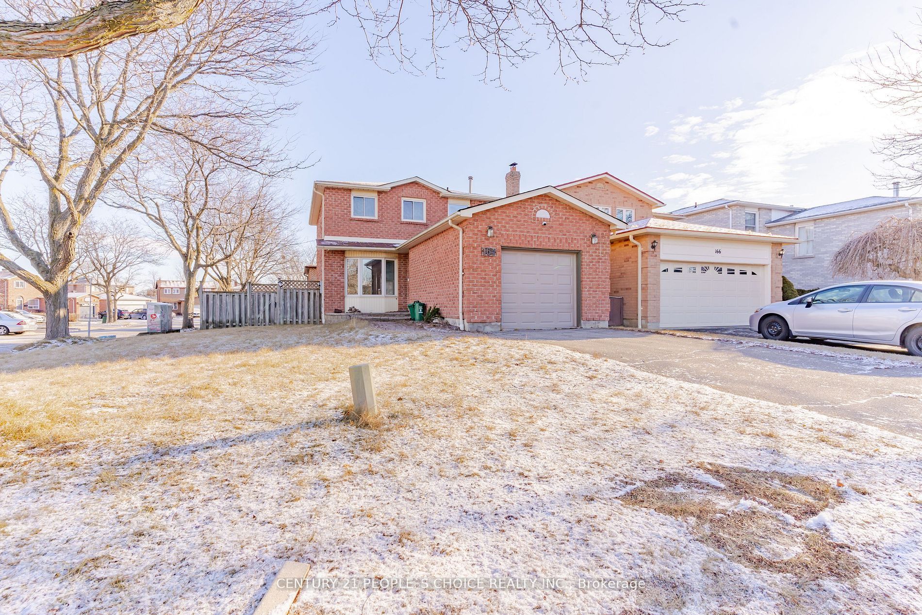 164 Daniels Cres Property Photo