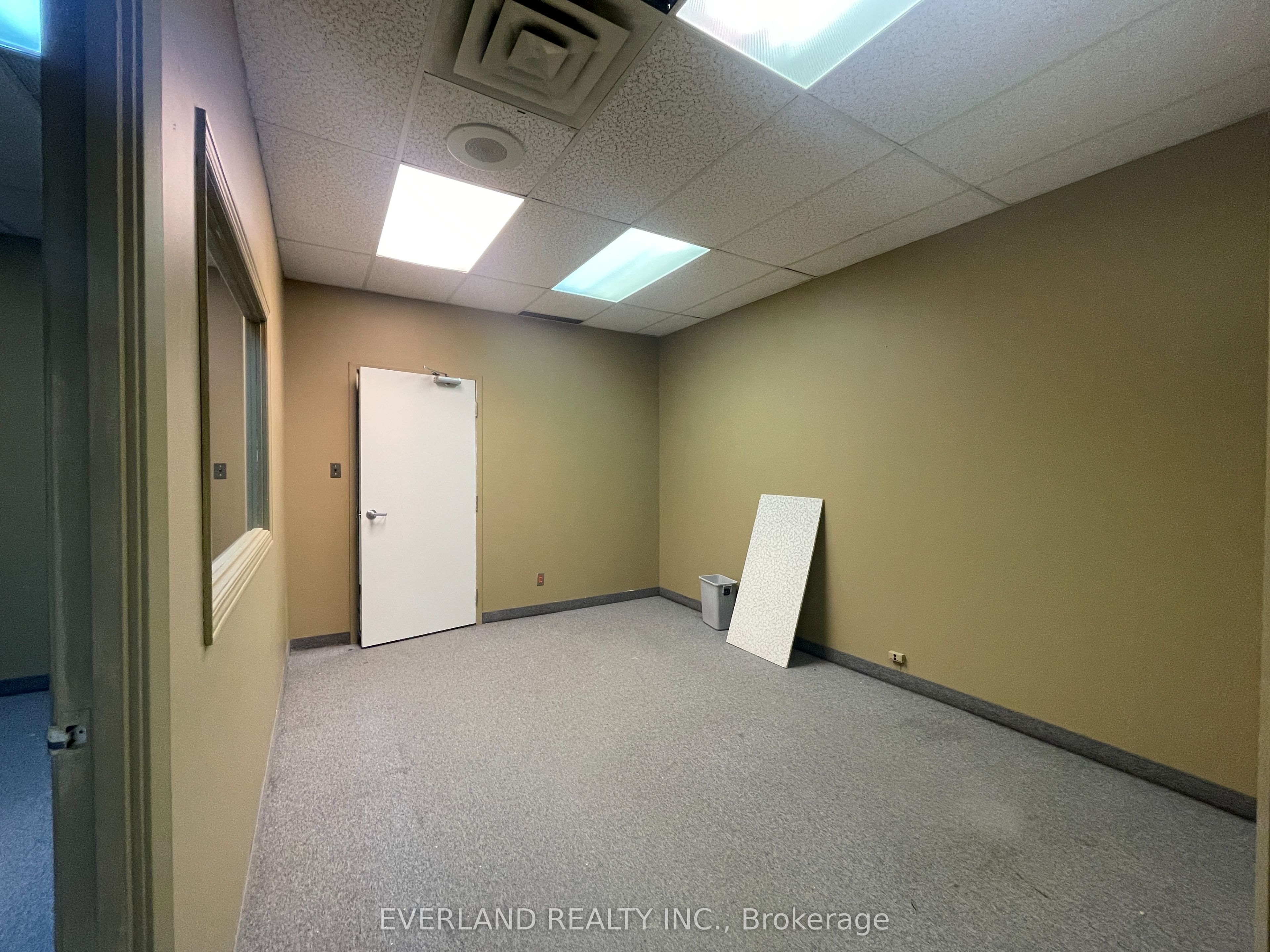 #201 - 3601 Victoria Park Avenue Property Photo 7