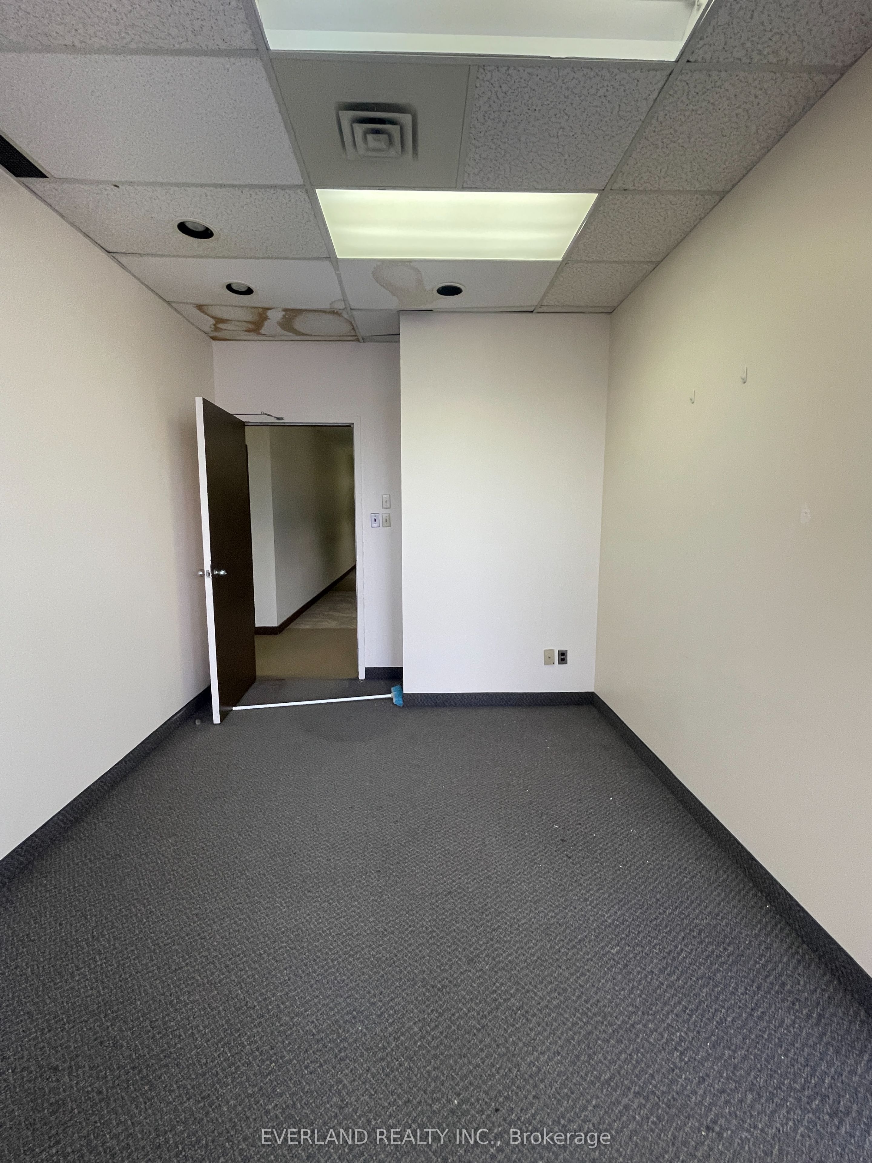 #200 - 3601 Victoria Park Avenue Property Photo 3