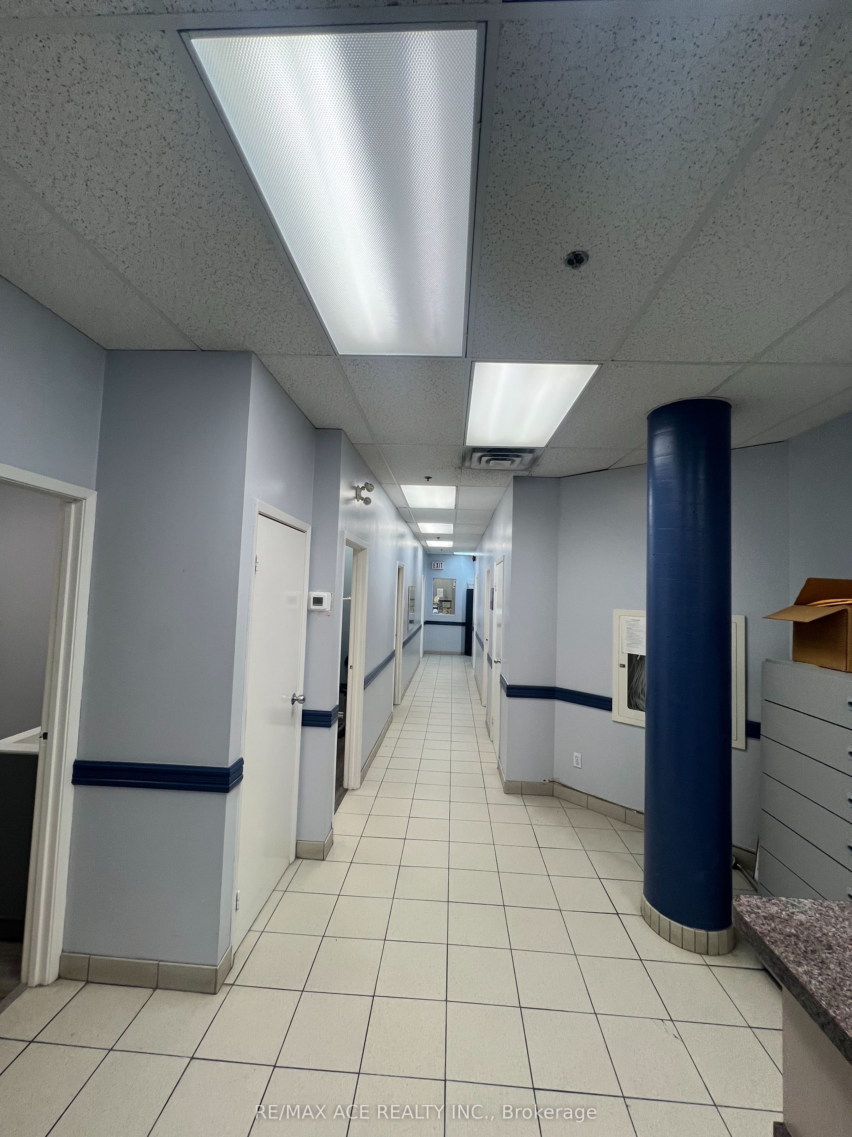 #11 - 2425 Eglinton Avenue Property Photo 5