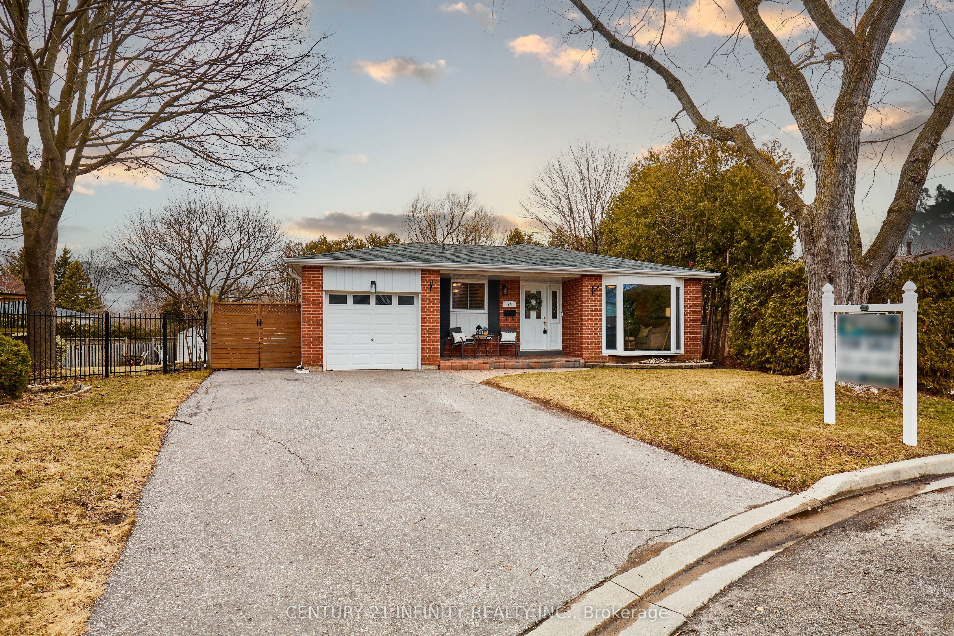 24 Kenton Ct Property Photo