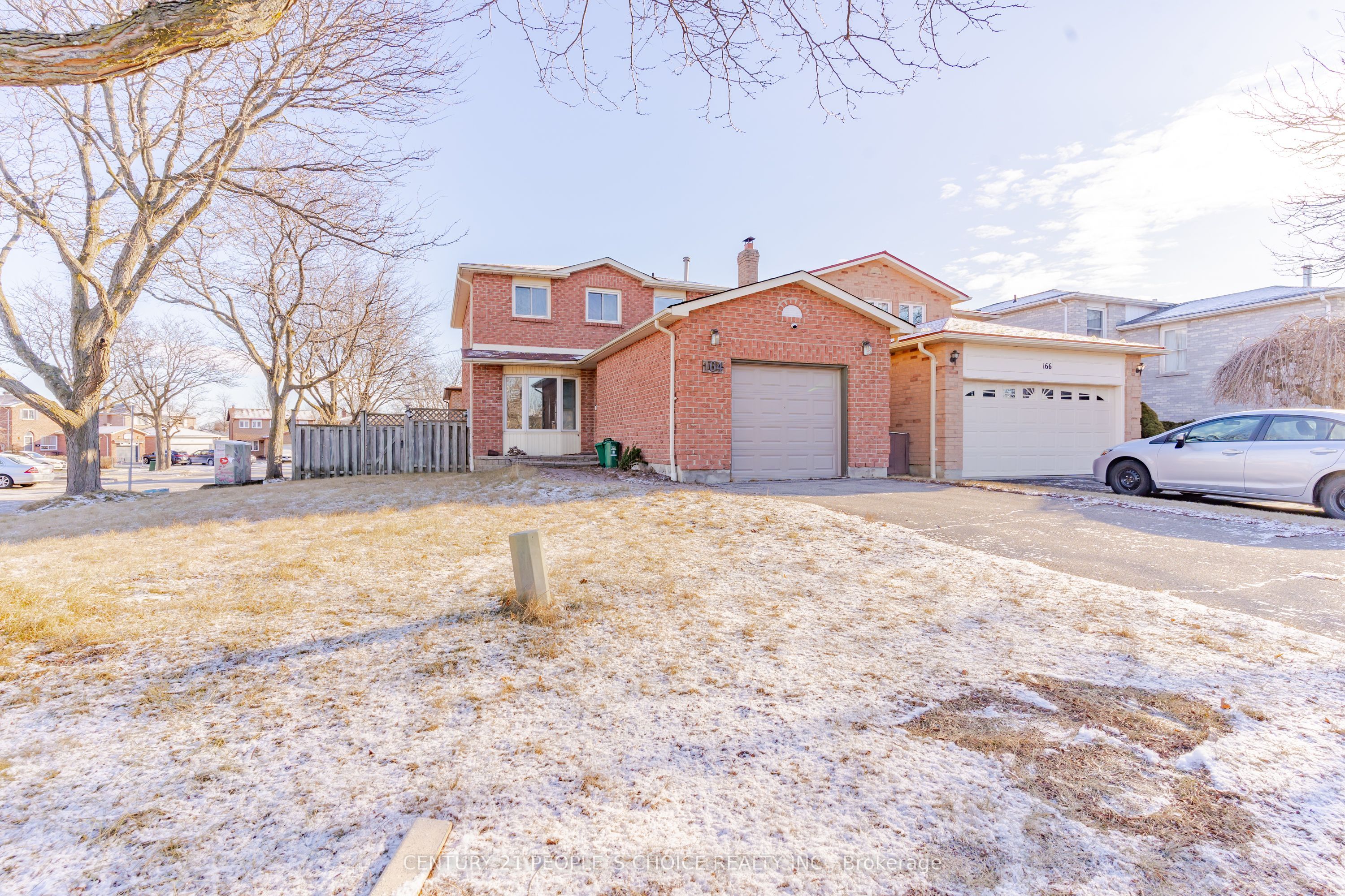 164 Daniels Cres Property Photo