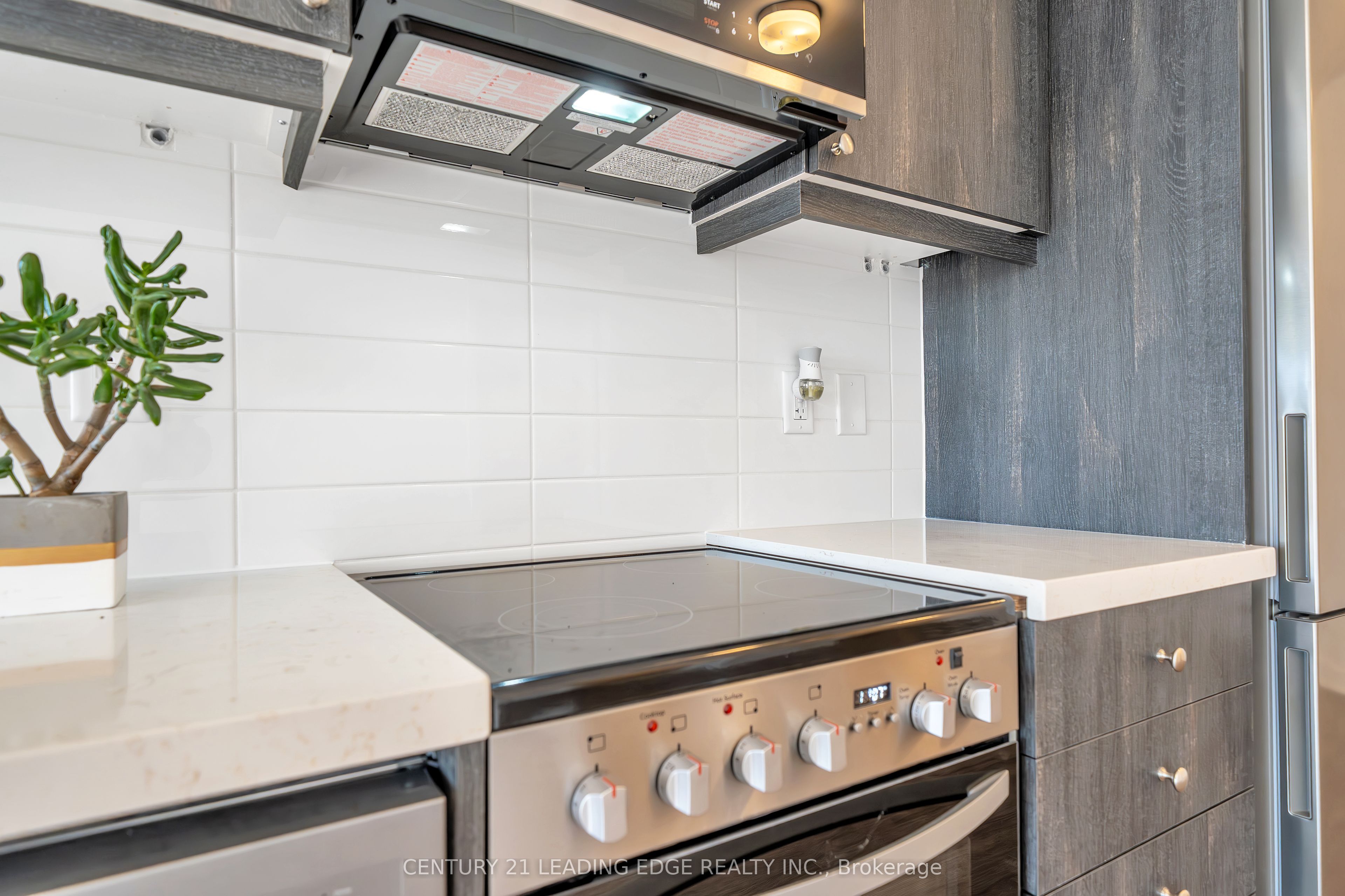 #811 - 55 Clarington Boulevard Property Photo 12