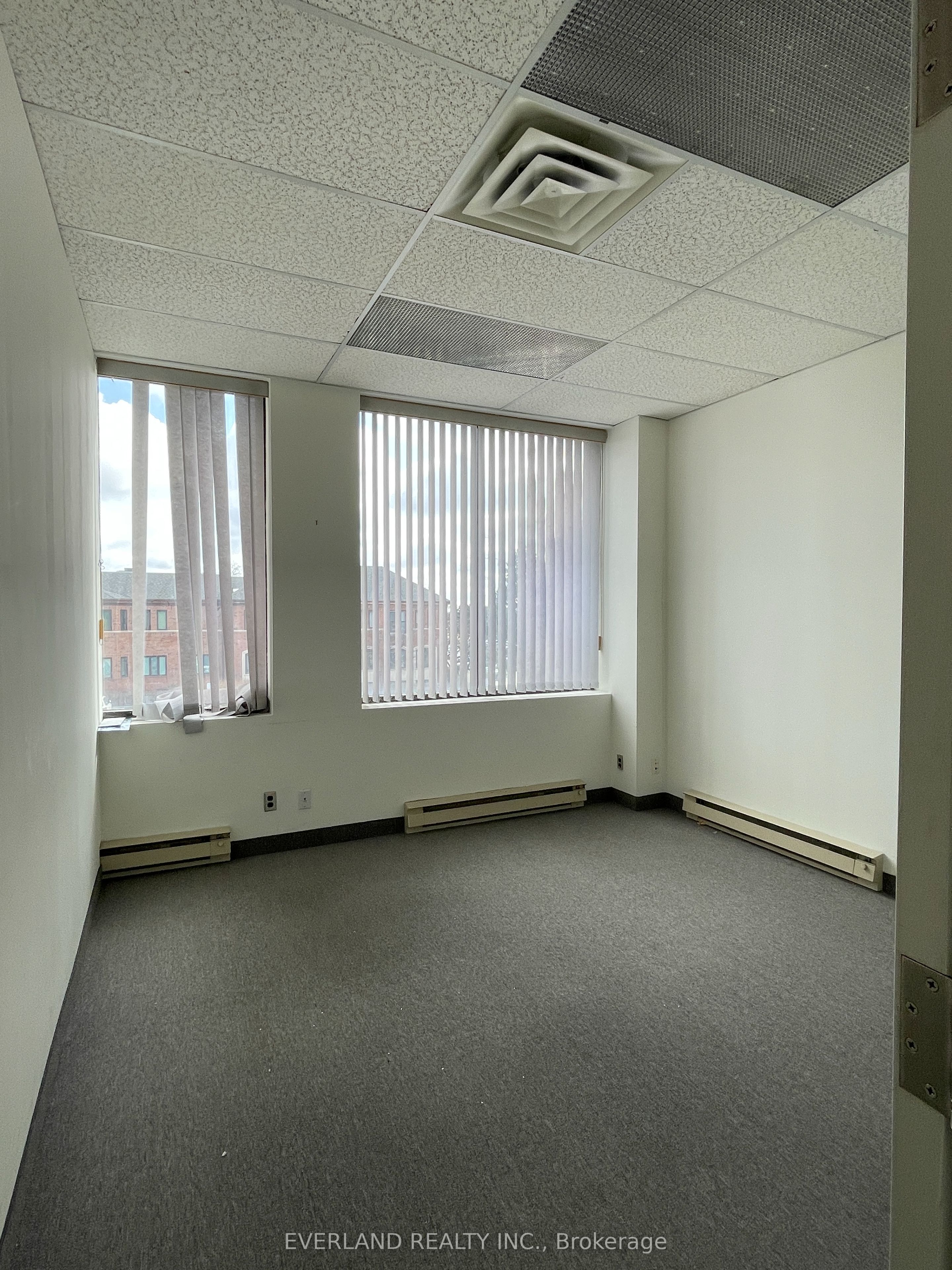 #202a - 3601 Victoria Park Avenue Property Photo 3