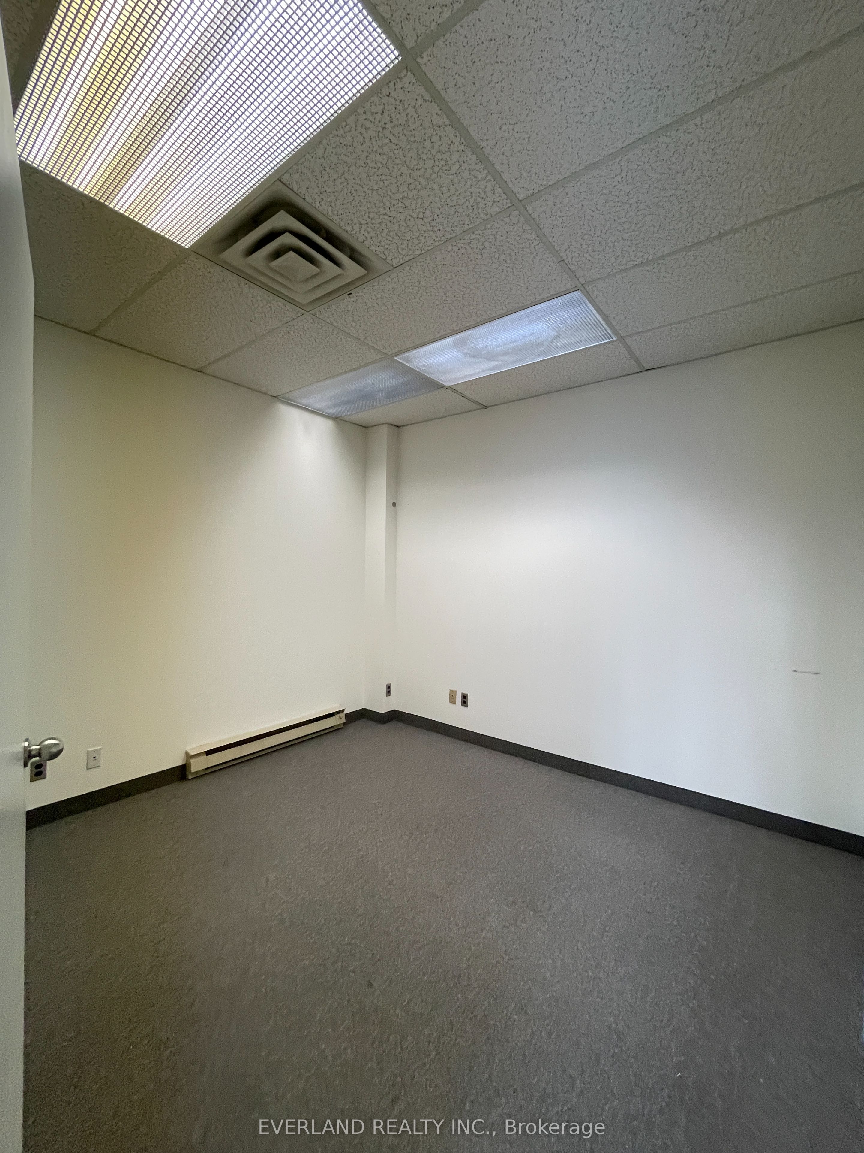 #202a - 3601 Victoria Park Avenue Property Photo 4