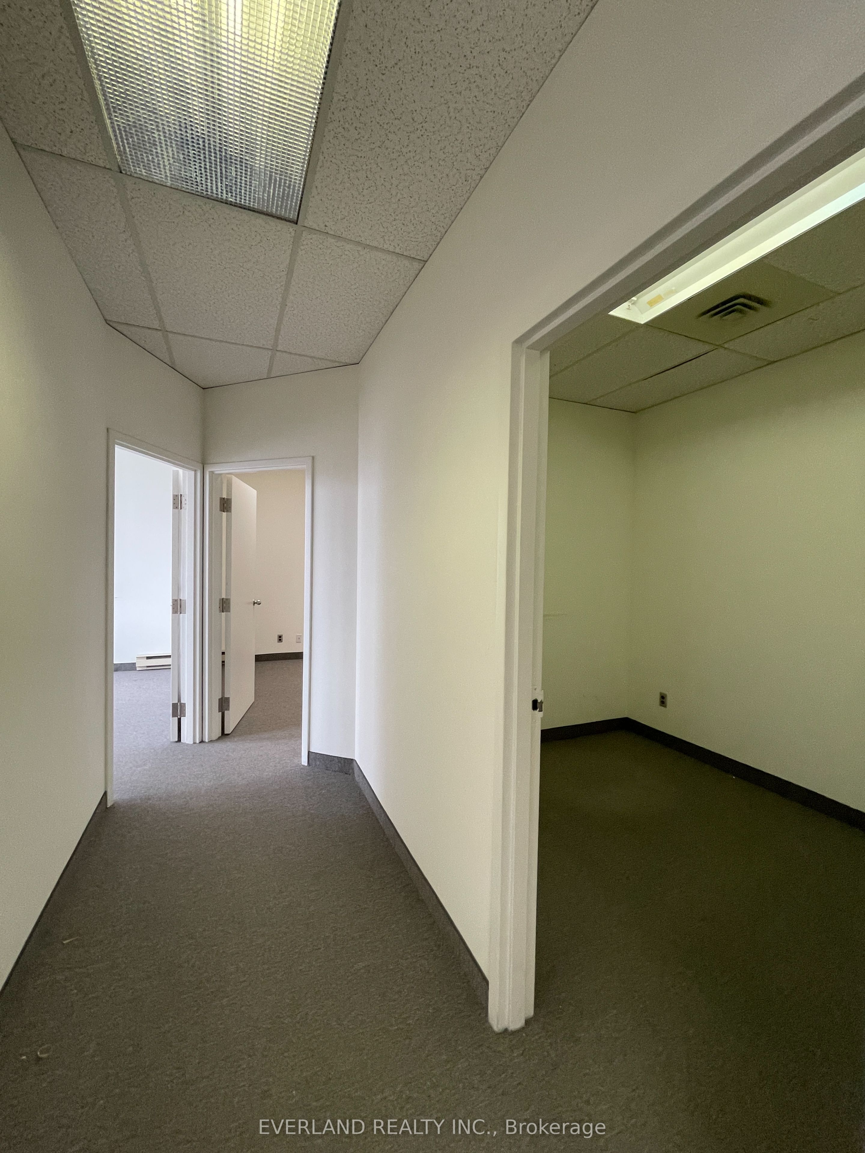 #202a - 3601 Victoria Park Avenue Property Photo 5