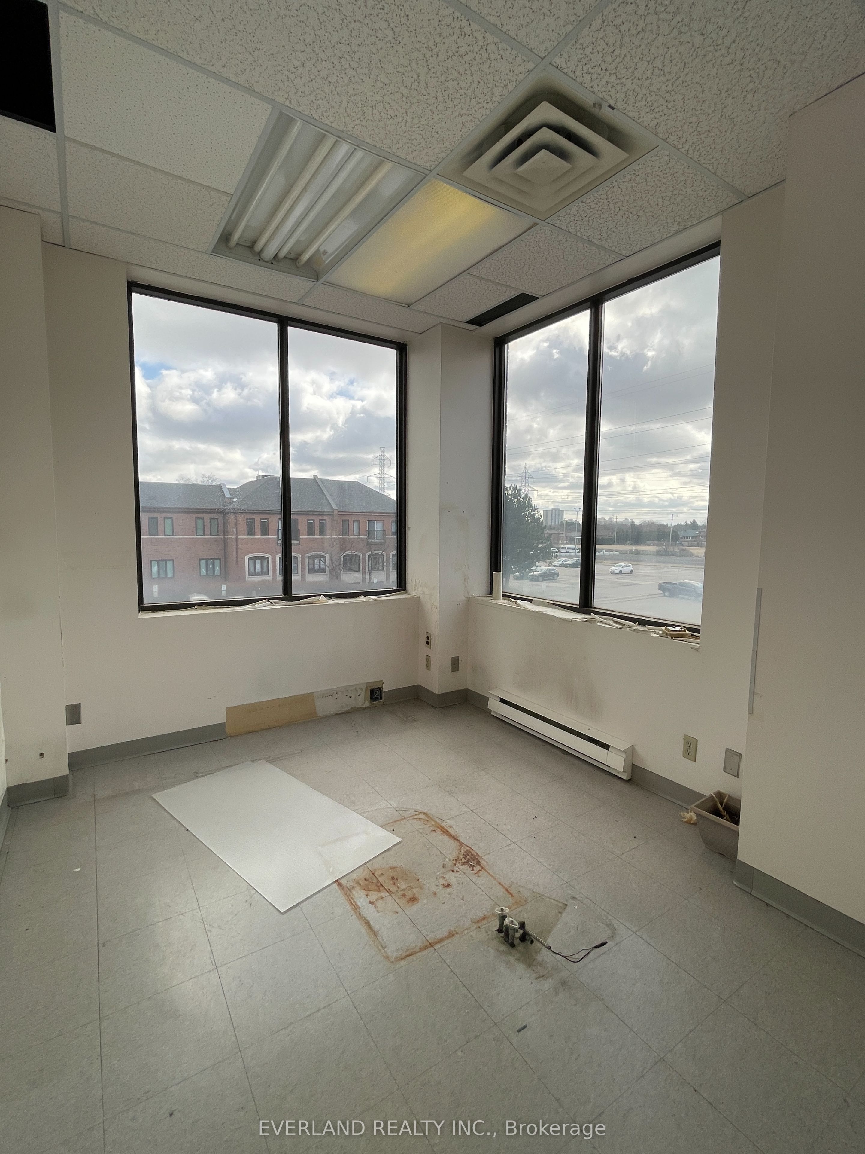 #203a - 3601 Victoria Park Avenue Property Photo 6