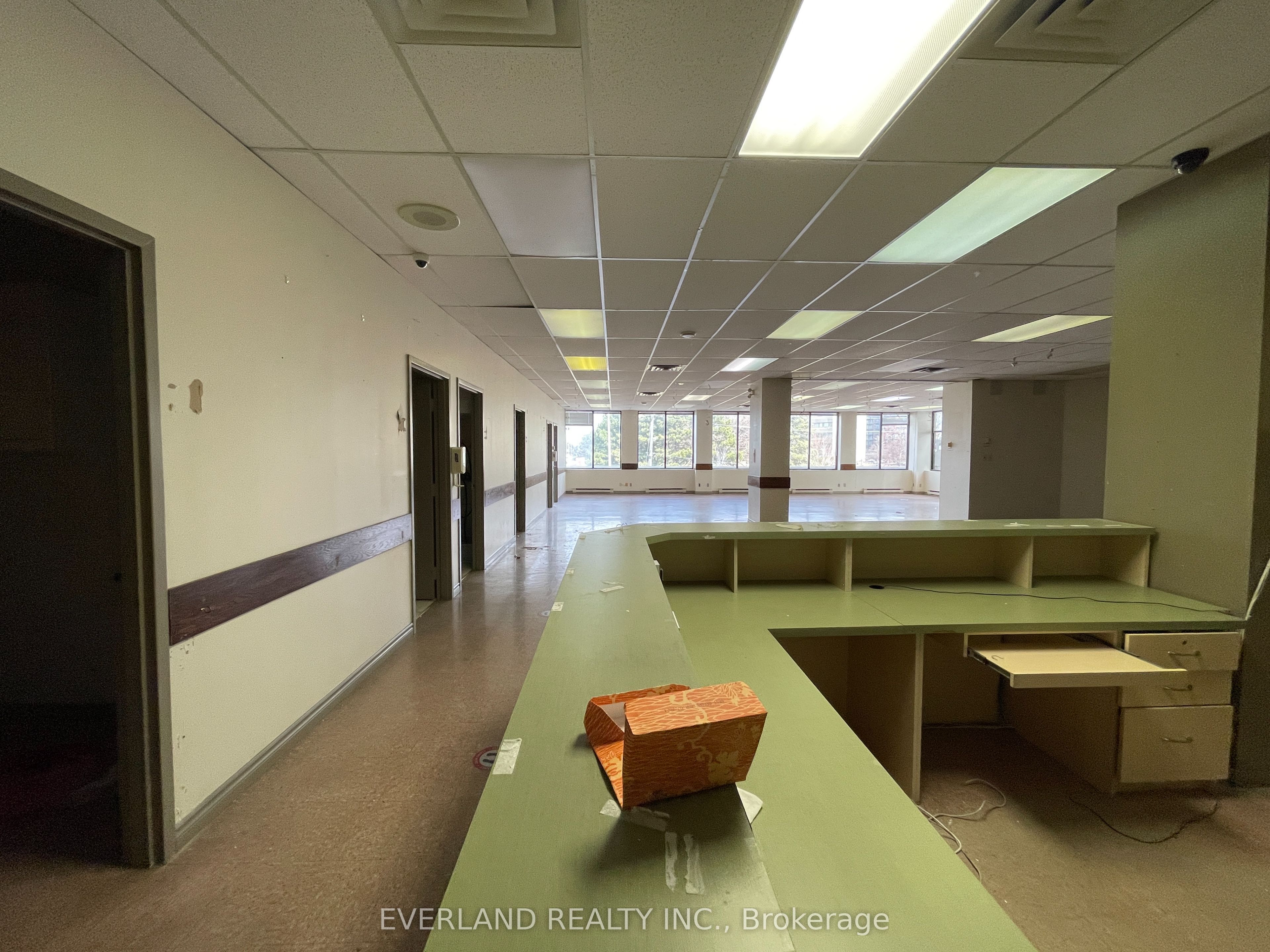 #206-209 - 3601 Victoria Park Avenue Property Photo 2