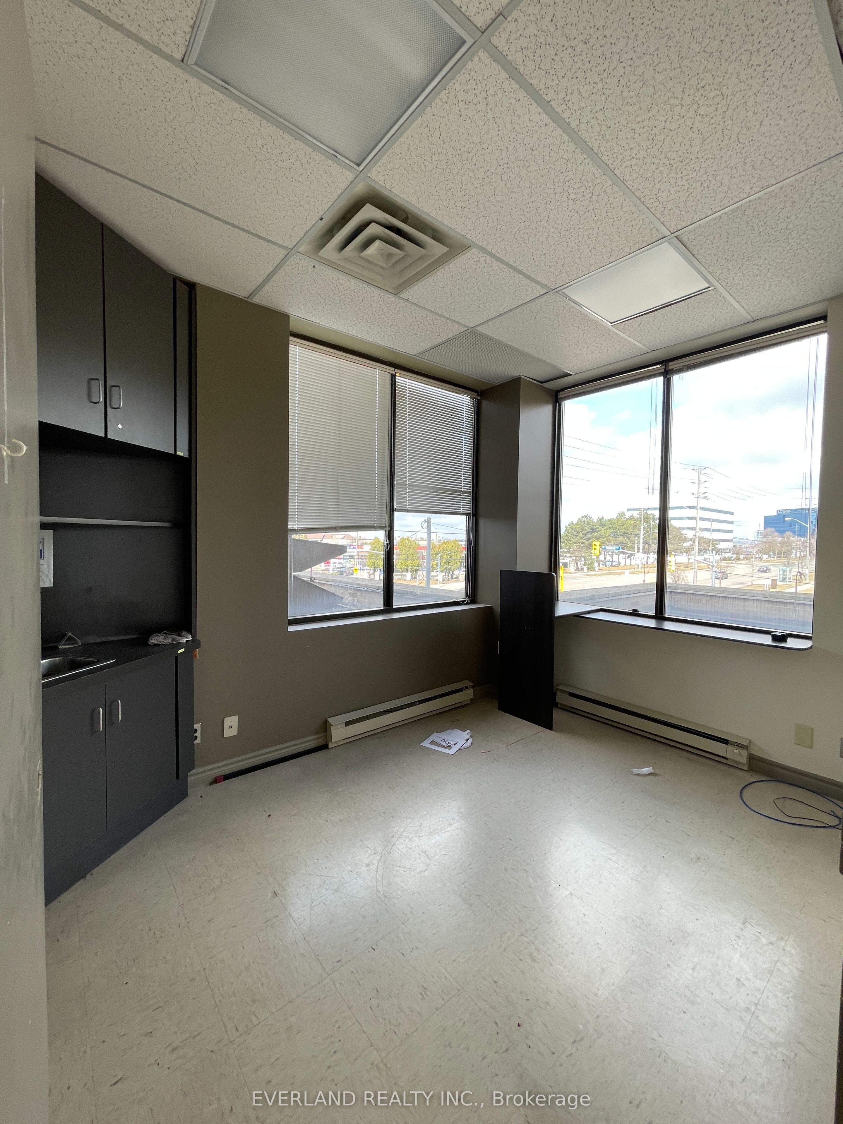 #206-209 - 3601 Victoria Park Avenue Property Photo 9