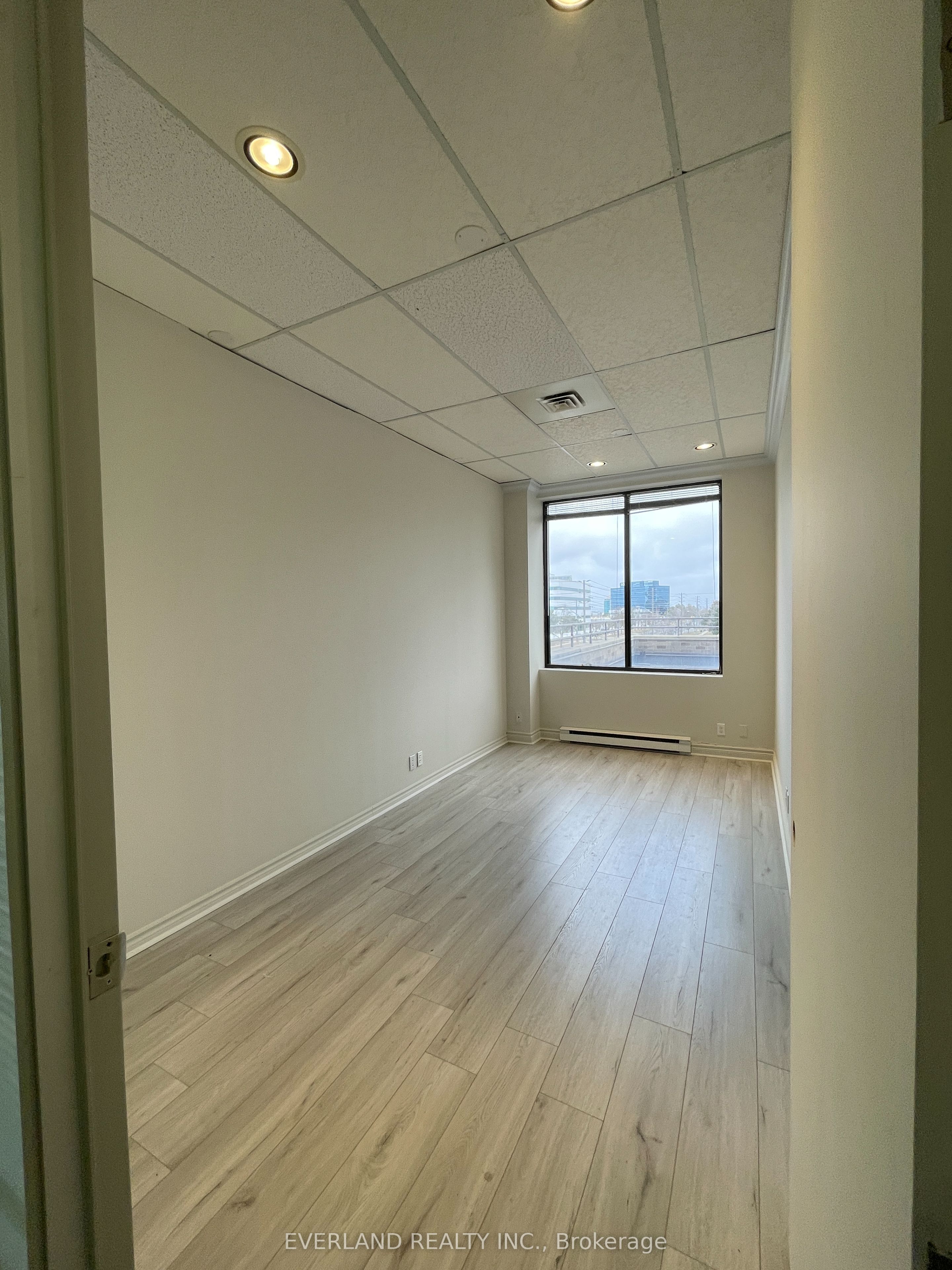 #309-310 - 3601 Victoria Park Avenue Property Photo 8