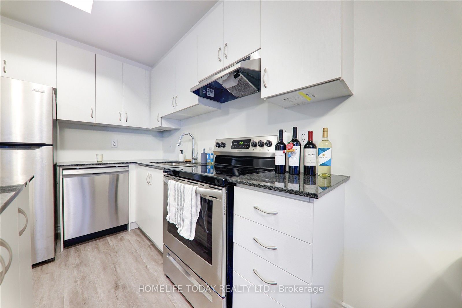 2787 Eglington Avenue 321 Property Photo 5