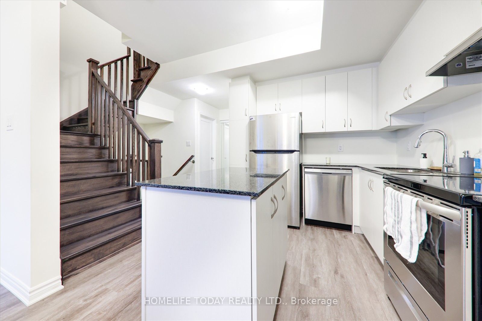 2787 Eglington Avenue 321 Property Photo 6