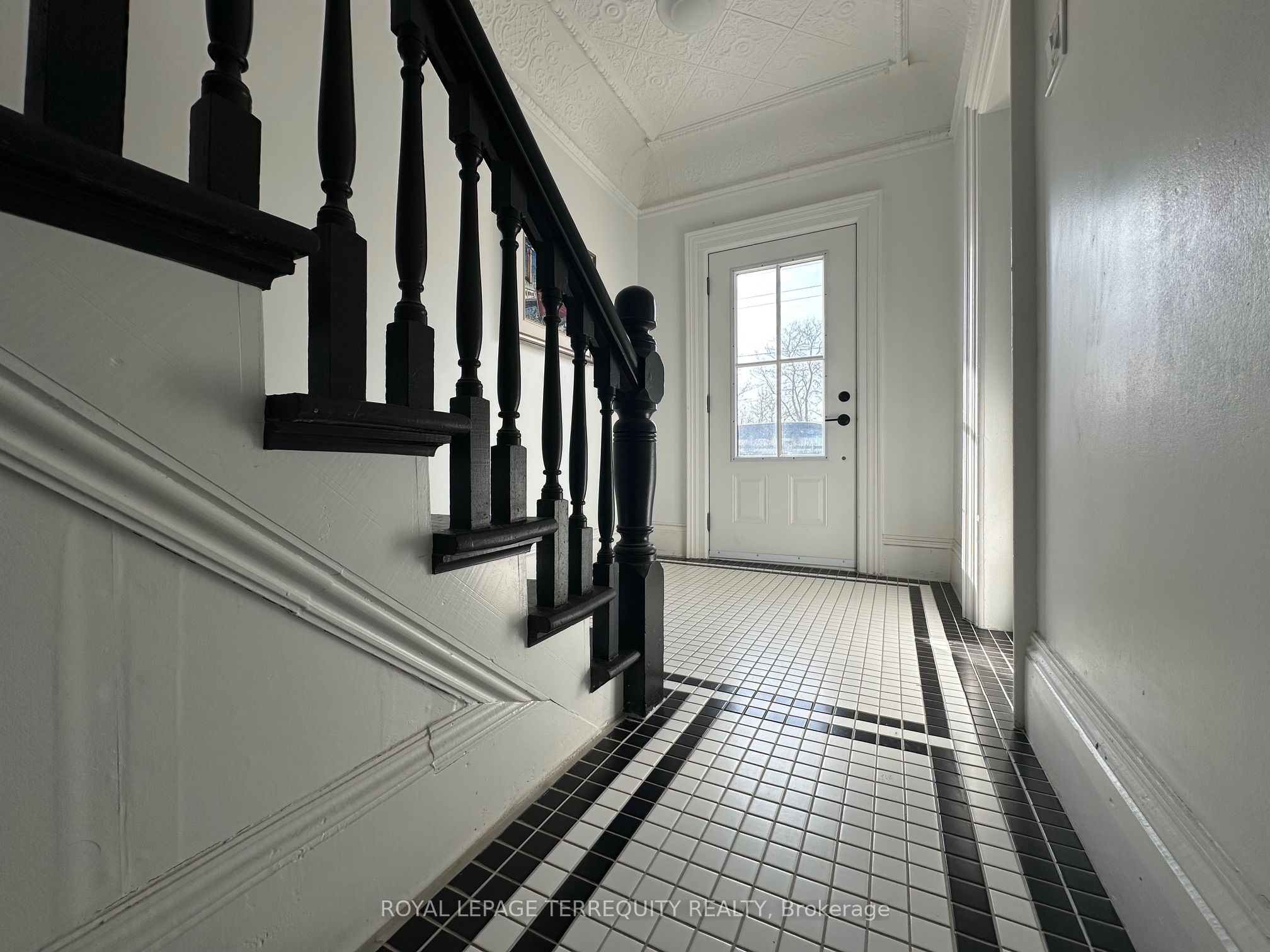 #w6 - 132 Highway 7 Property Photo 3
