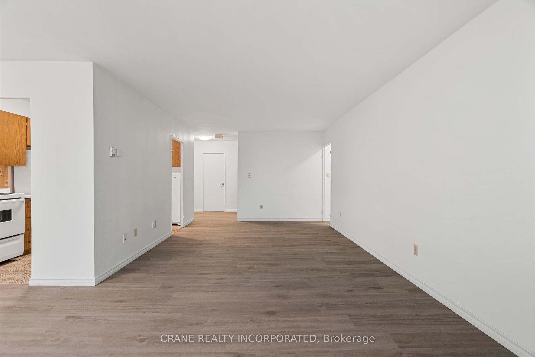 #2610 - 1 Massey Square Property Photo 7