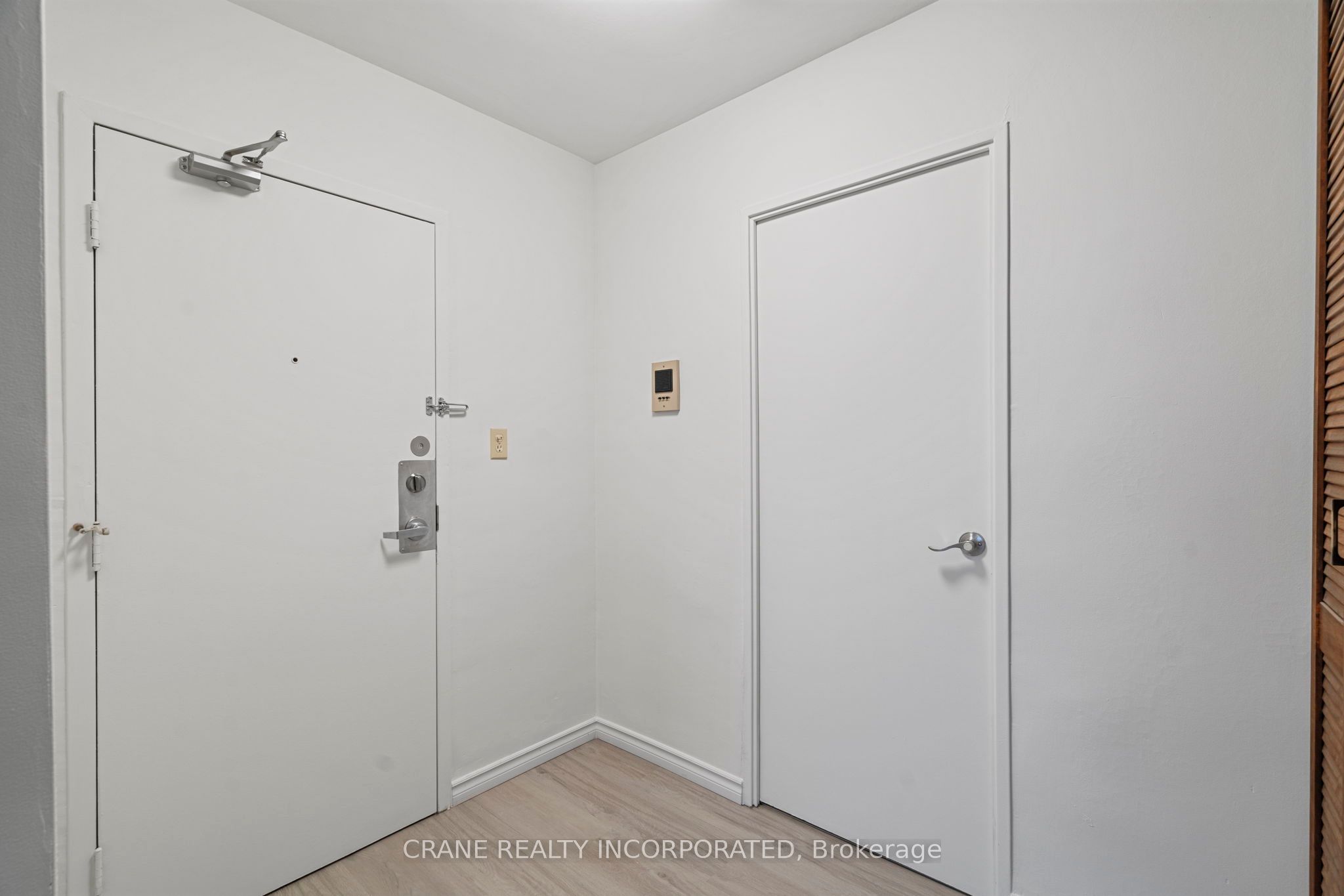 #2610 - 1 Massey Square Property Photo 9