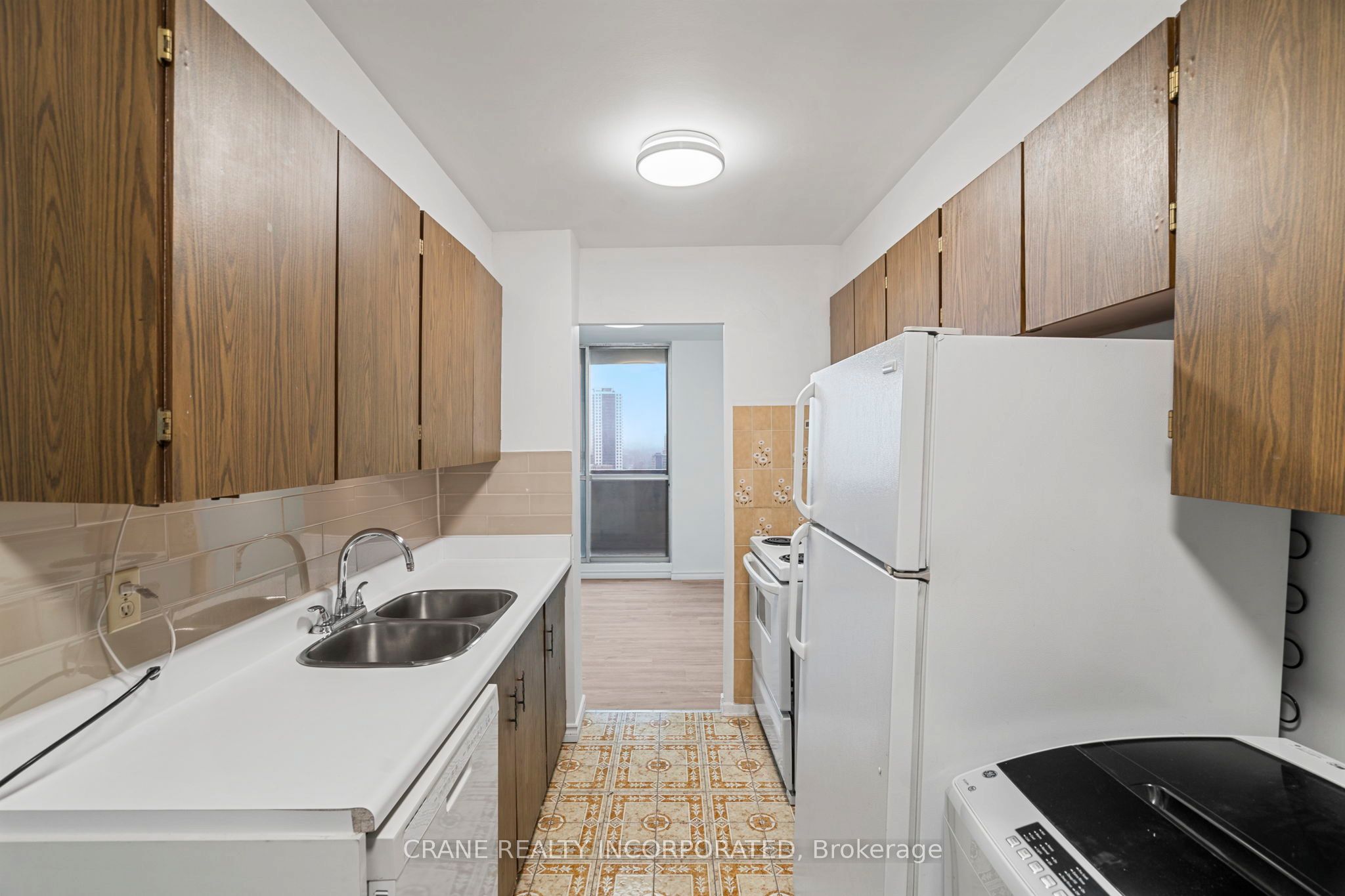 #2610 - 1 Massey Square Property Photo 11