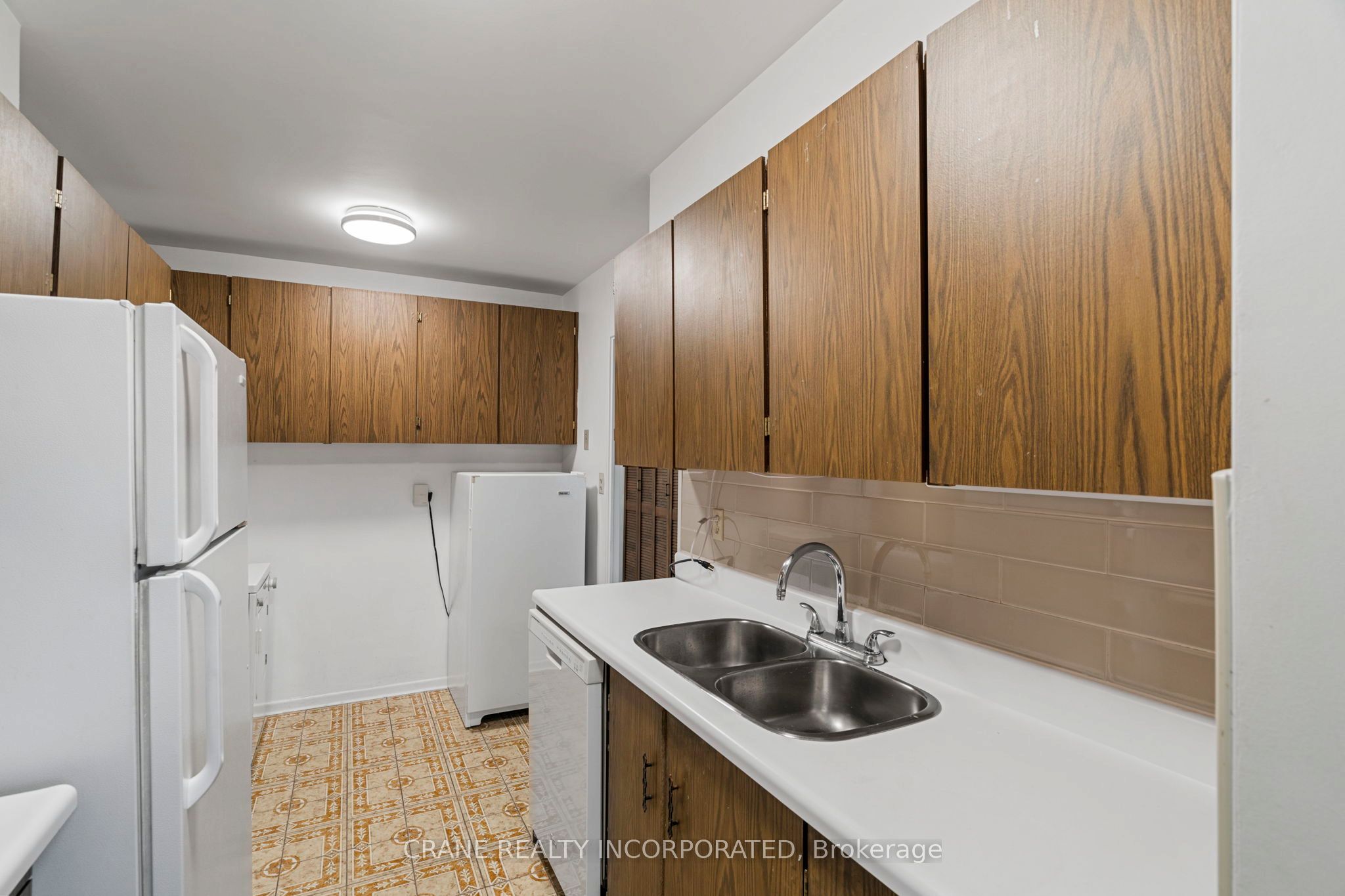 #2610 - 1 Massey Square Property Photo 13